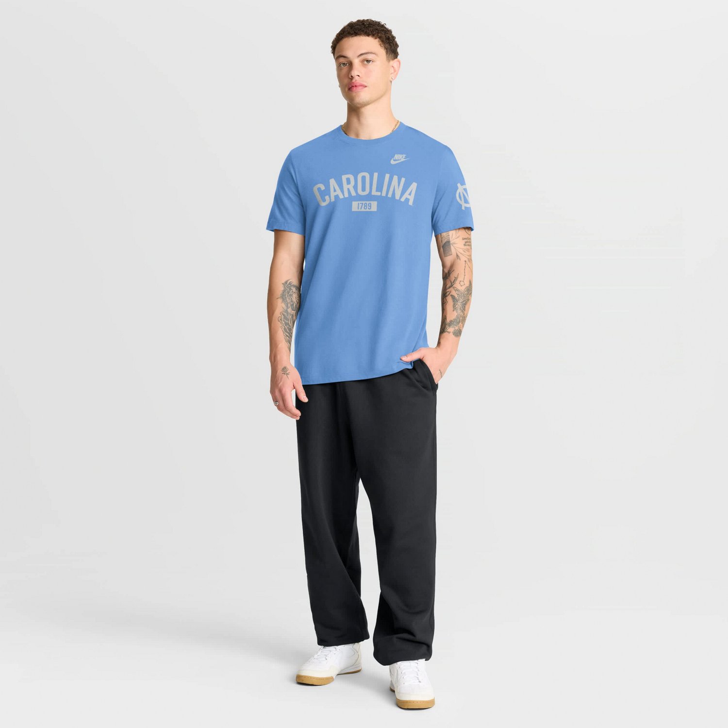 Nike North Carolina Tar Heels Legacy Arch T-Shirt - view number 3