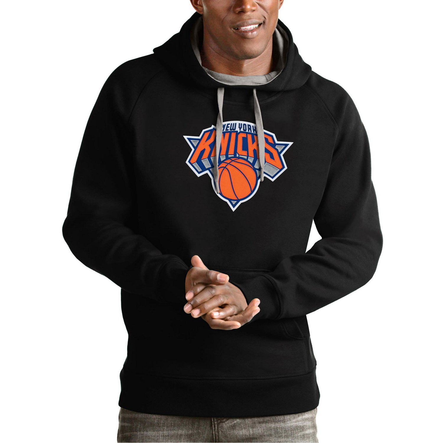 Antigua New York Knicks Team Logo Victory Pullover Hoodie                                                                        - view number 1