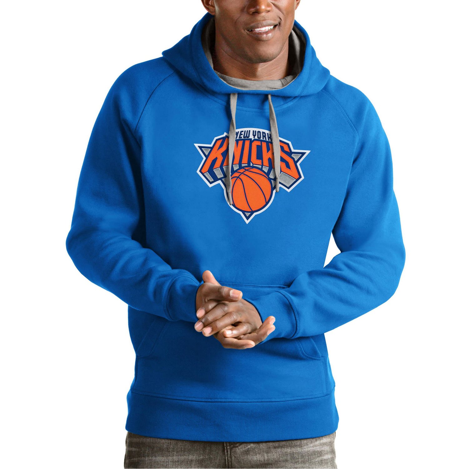 Antigua New York Knicks Team Logo Victory Pullover Hoodie                                                                        - view number 1