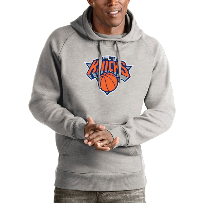 Antigua New York Knicks Team Logo Victory Pullover Hoodie-image