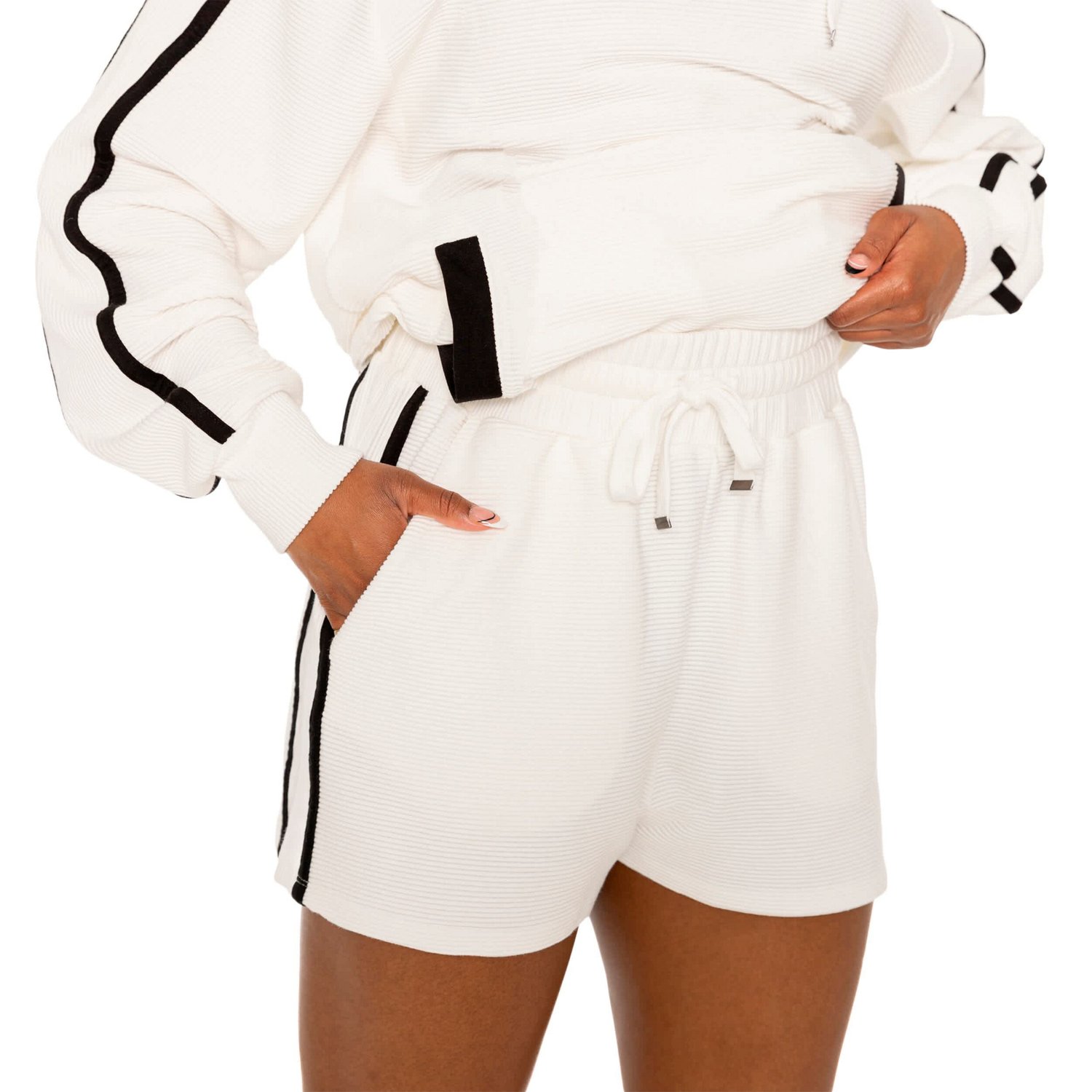 Gameday Couture South Carolina Gamecocks Down Set Go Pullover Hoodie and Shorts Set                                              - view number 4