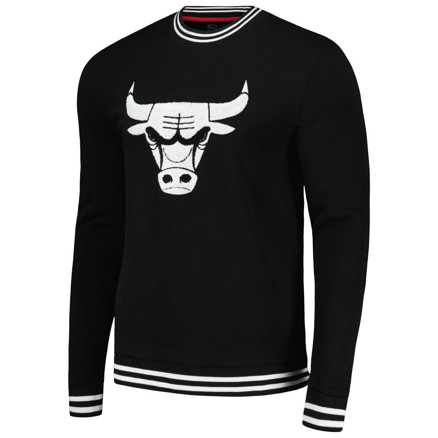 Men's Stadium Essentials Chicago Bulls Club Level Pullover Sweatshirt