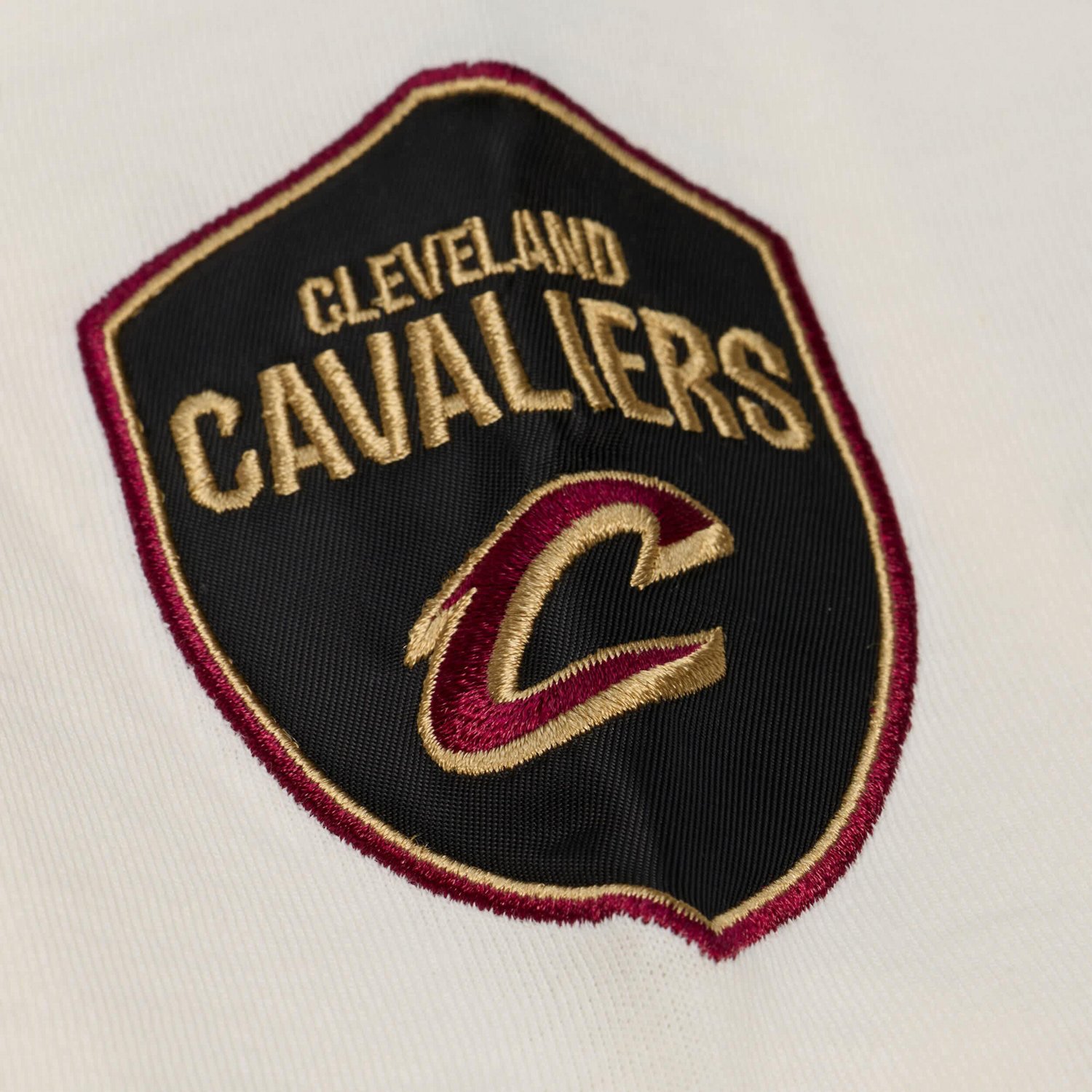 Mitchell  Ness Cleveland Cavaliers Hardwood Classics Chainstitch Premium T-Shirt - view number 4