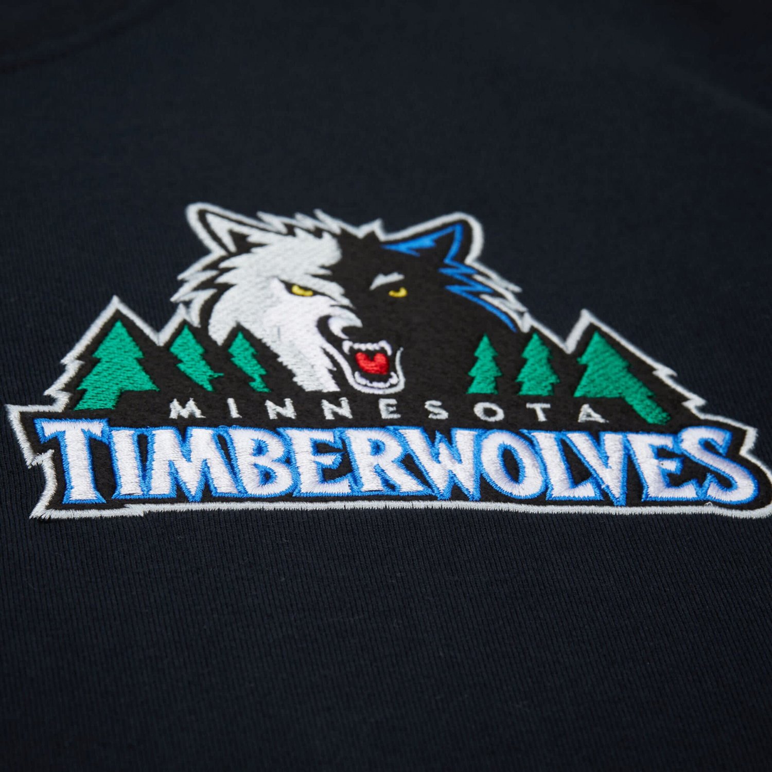 Mitchell  Ness Kevin Garnett Minnesota Timberwolves Hardwood Classics NBA Legends T-Shirt - view number 4