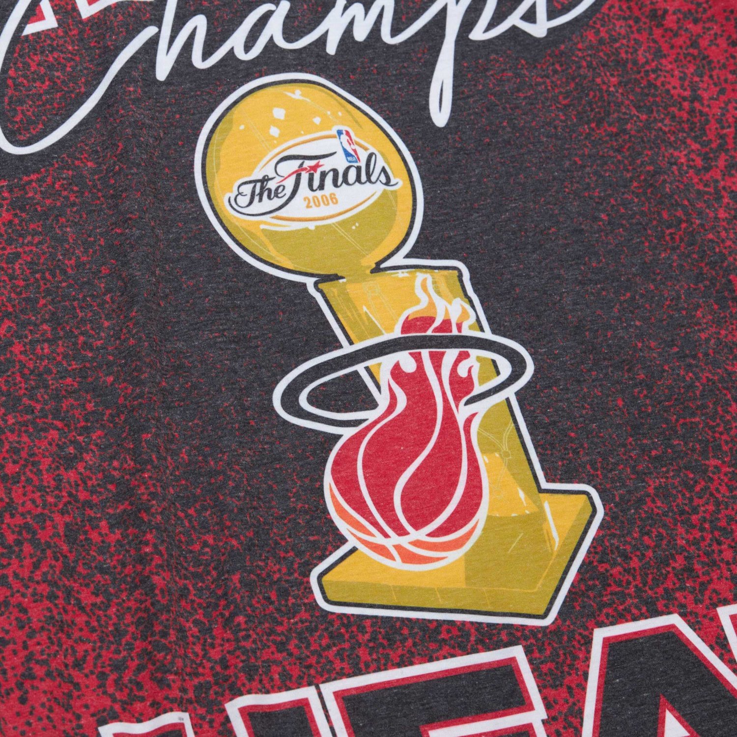 Mitchell  Ness Miami Heat Hardwood Classics 2006 NBA Champions Champ City T-Shirt