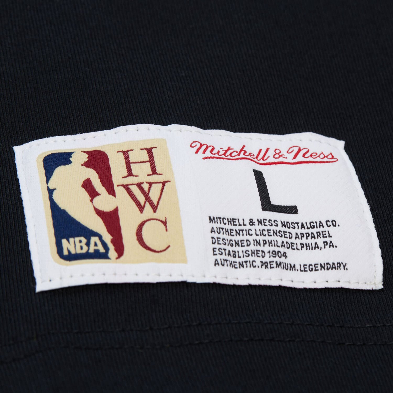 Mitchell  Ness Scottie Pippen Chicago Bulls Hardwood Classics NBA Legends T-Shirt - view number 4
