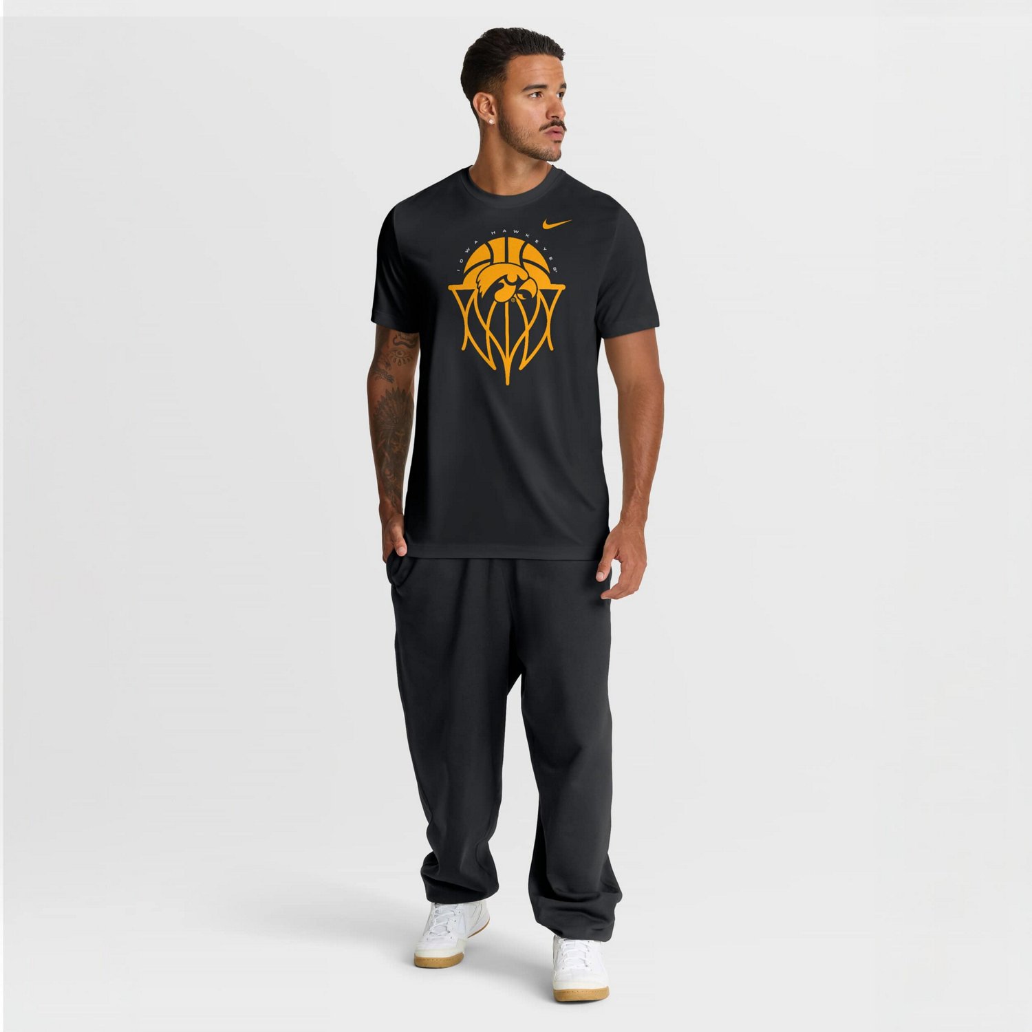 Nike Iowa Hawkeyes Basketball Icon Legend Dri-FIT T-Shirt - view number 3