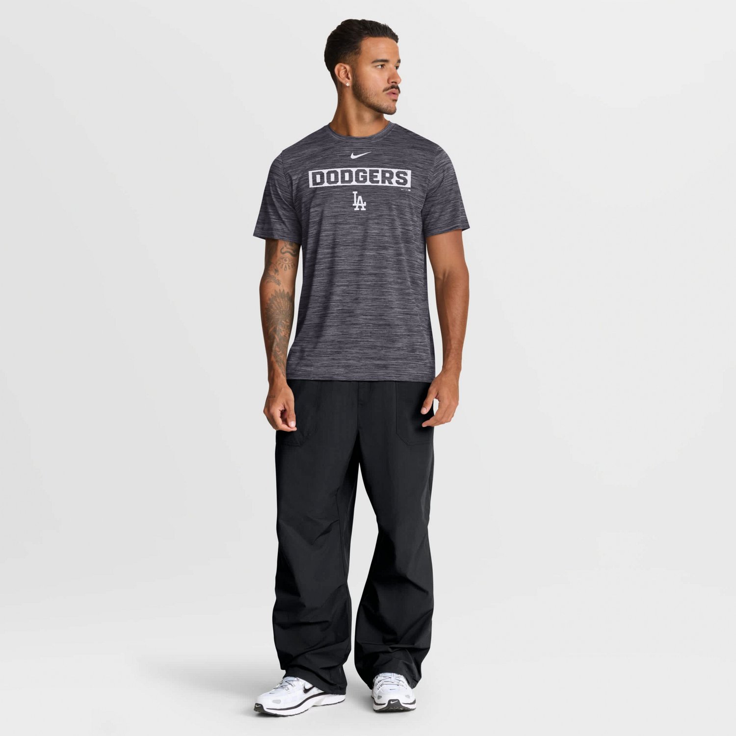 Nike Los Angeles Dodgers Velocity Dri-FIT T-Shirt - view number 2