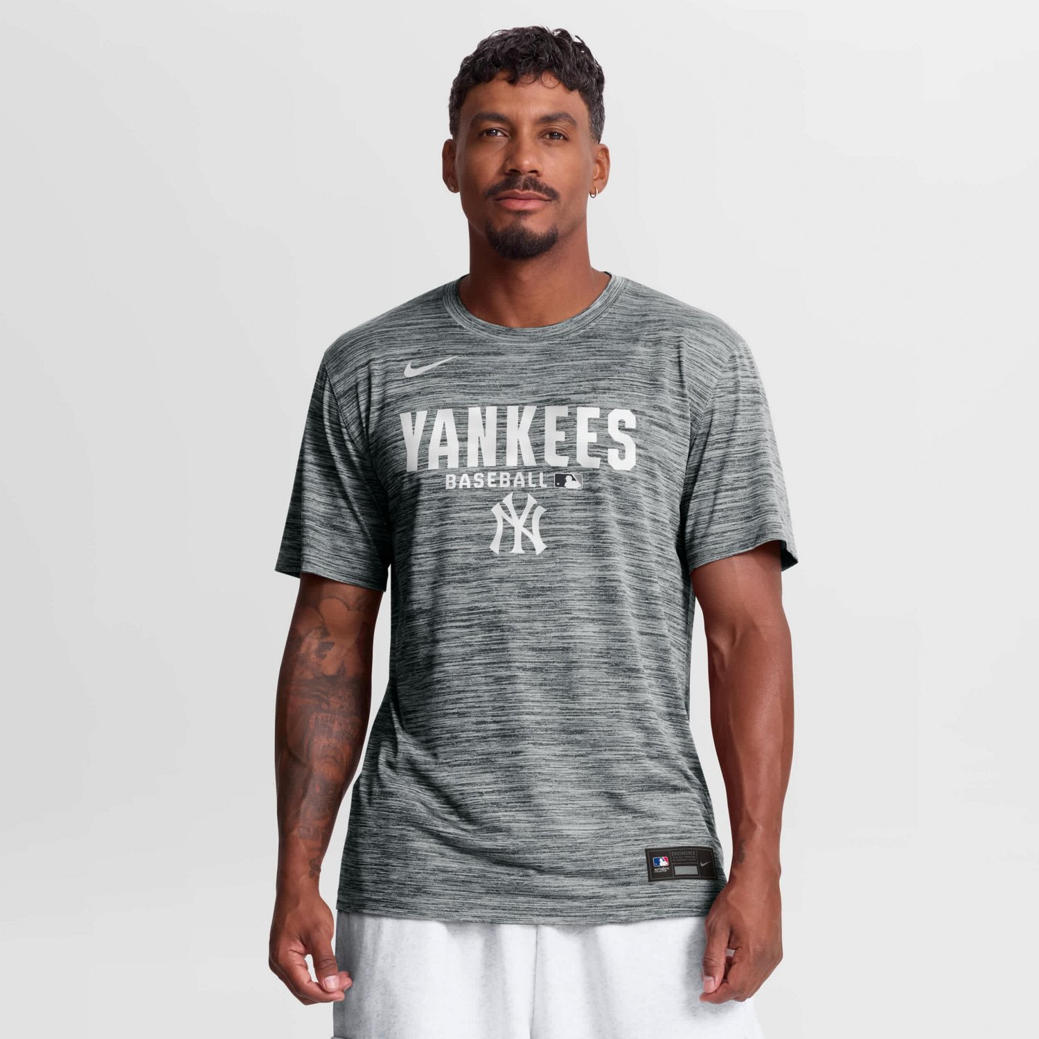 Nike New York Yankees Authentic Collection Velocity Dri-FIT T-Shirt