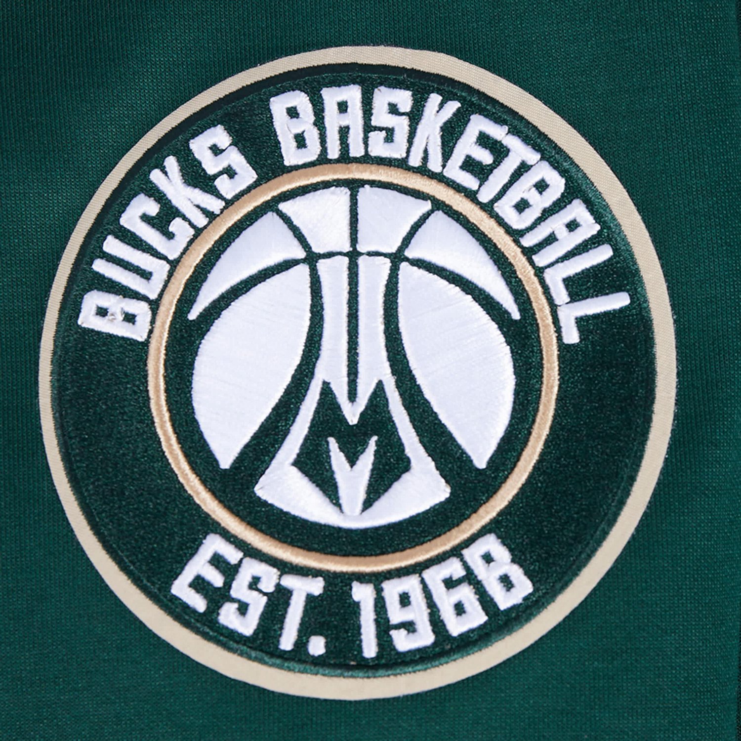 Pro Standard Hunter Milwaukee Bucks Split Logo Pullover Hoodie - view number 4