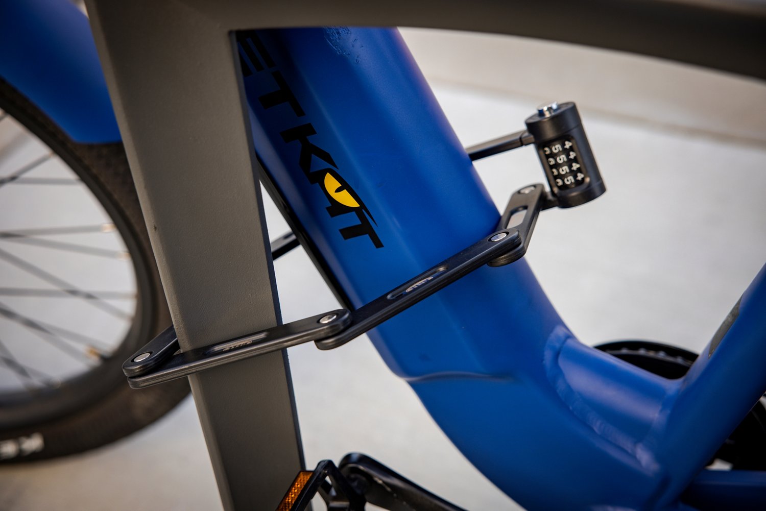 Bell Catalyst 600 Folding Bike Lock                                                                                              - view number 3