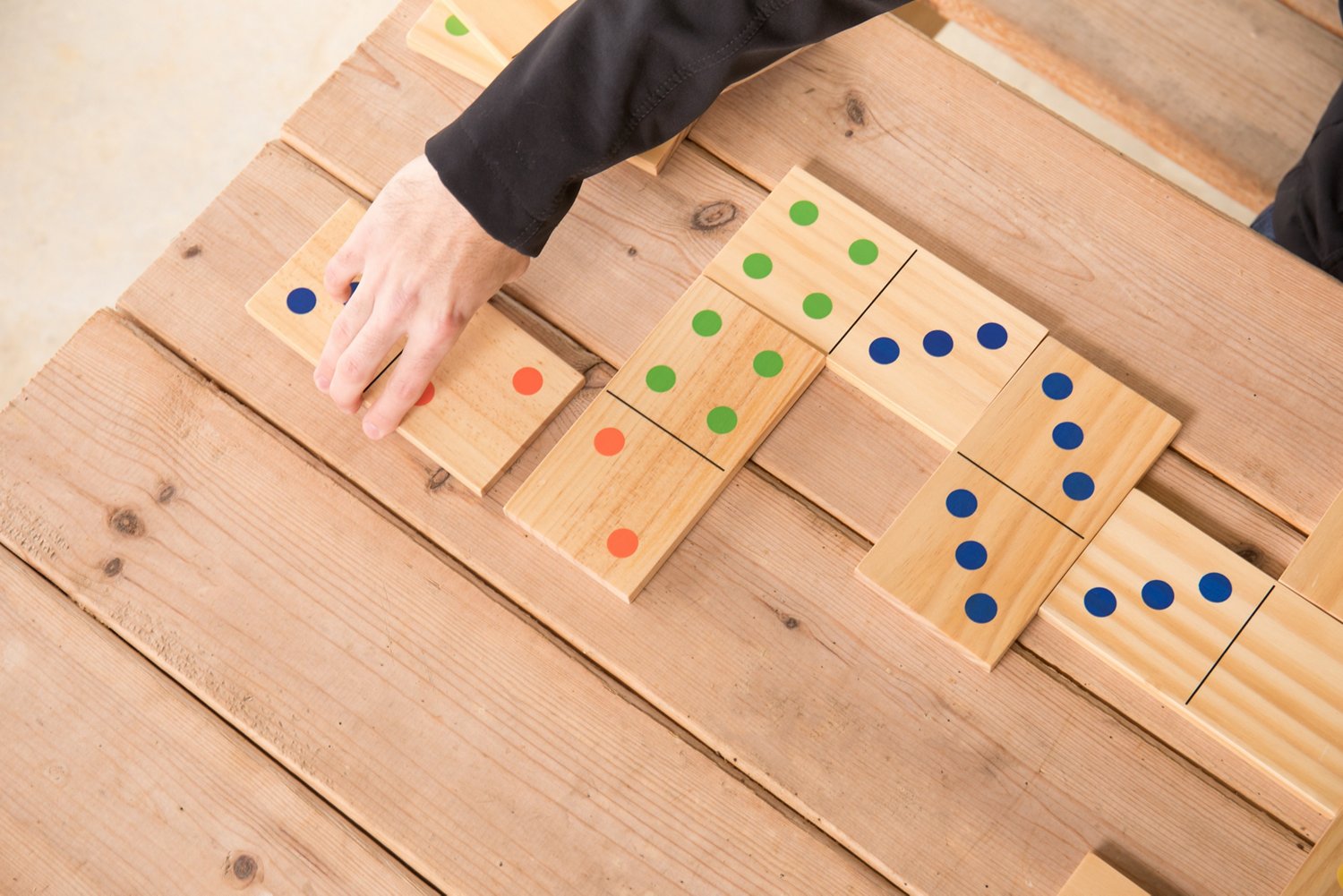 Triumph Wooden Lawn Domino Set - view number 3