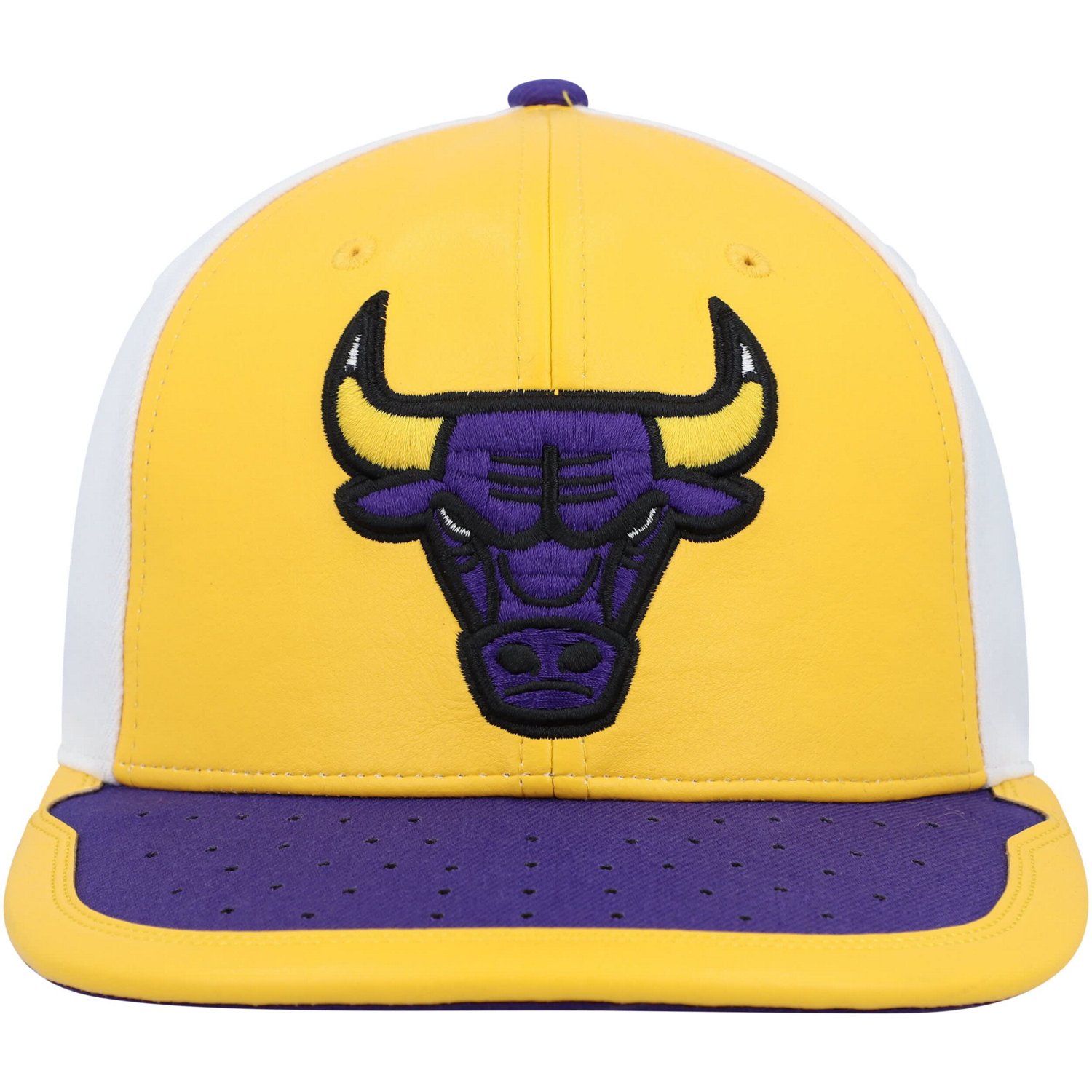 Mitchell  Ness /Purple Chicago Bulls Day One Snapback Hat - view number 2
