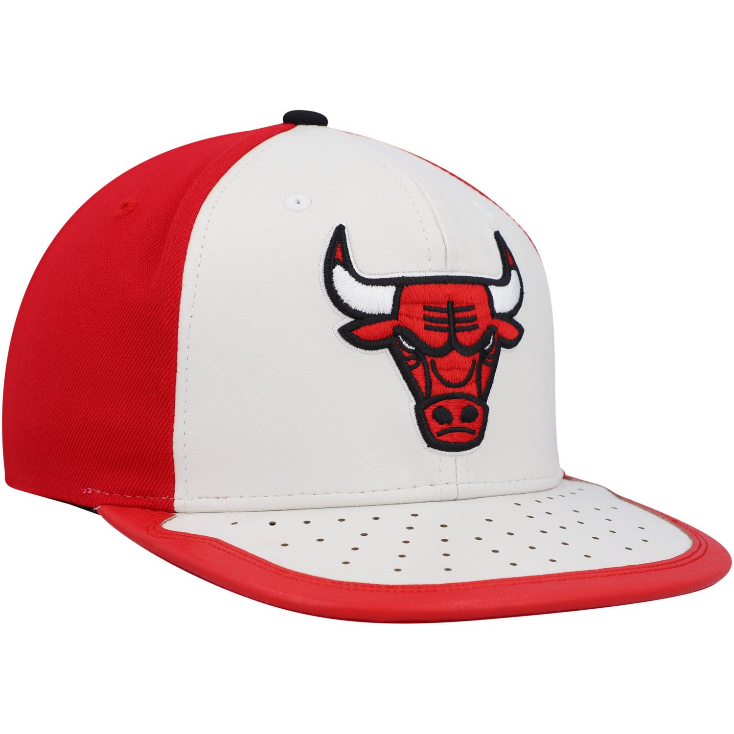 Mitchell  Ness /Red Chicago Bulls Day One Snapback Hat                                                                           - view number 3