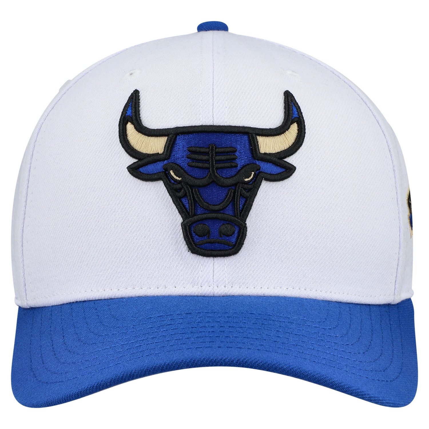 Mitchell  Ness Chicago Bulls Core Pro Crown Adjustable Hat - view number 2