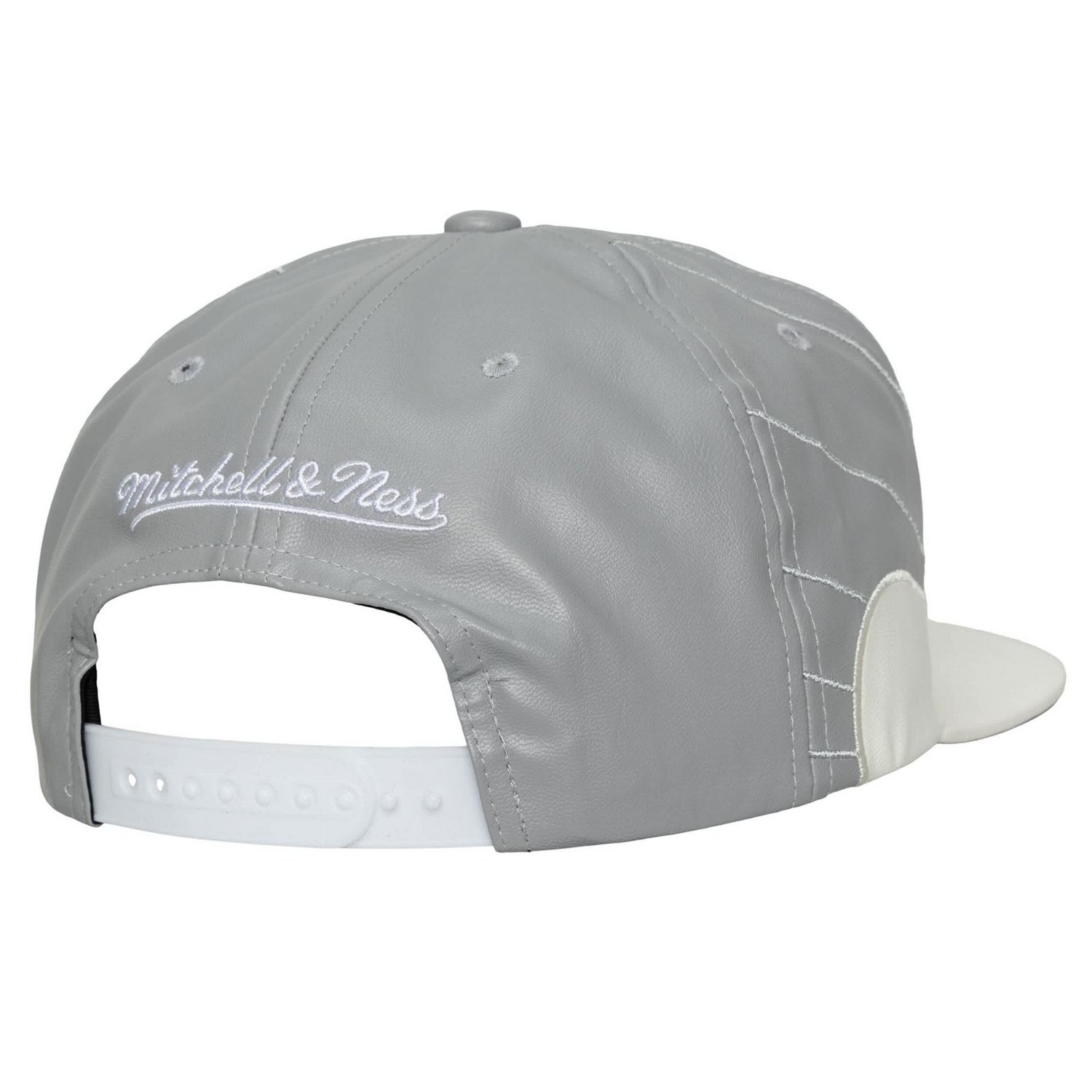 Mitchell  Ness Chicago Bulls Day 12 Two-Tone Faux Leather Snapback Hat - view number 2