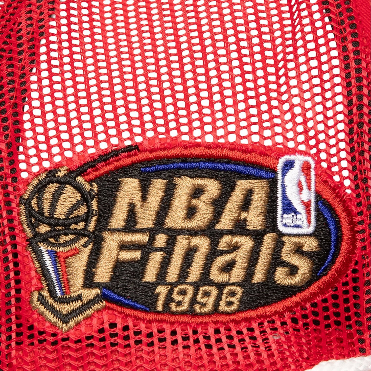 Mitchell  Ness Chicago Bulls Roper Meshback Trucker Snapback Hat - view number 3