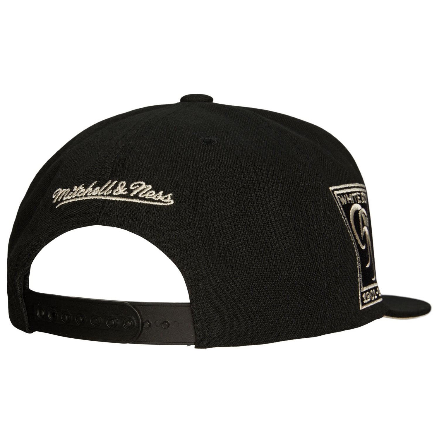 Mitchell  Ness Chicago White Sox Cooperstown Collection True Classics Snapback Hat