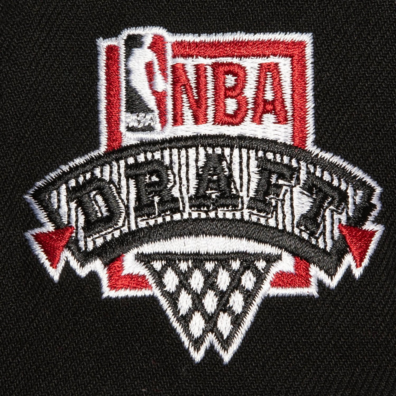 Mitchell  Ness Red Chicago Bulls Core Snapback Hat                                                                               - view number 3