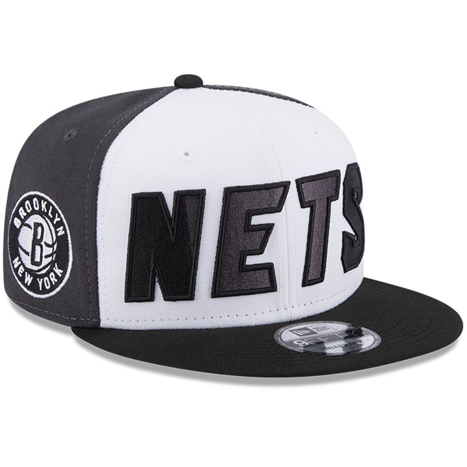 New Era /Black Brooklyn Nets Back Half 9FIFTY Snapback Hat