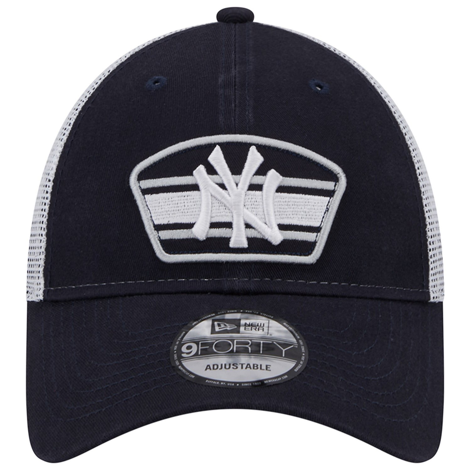 New Era /White New York Yankees Logo Patch 9FORTY Trucker Snapback Hat                                                           - view number 2