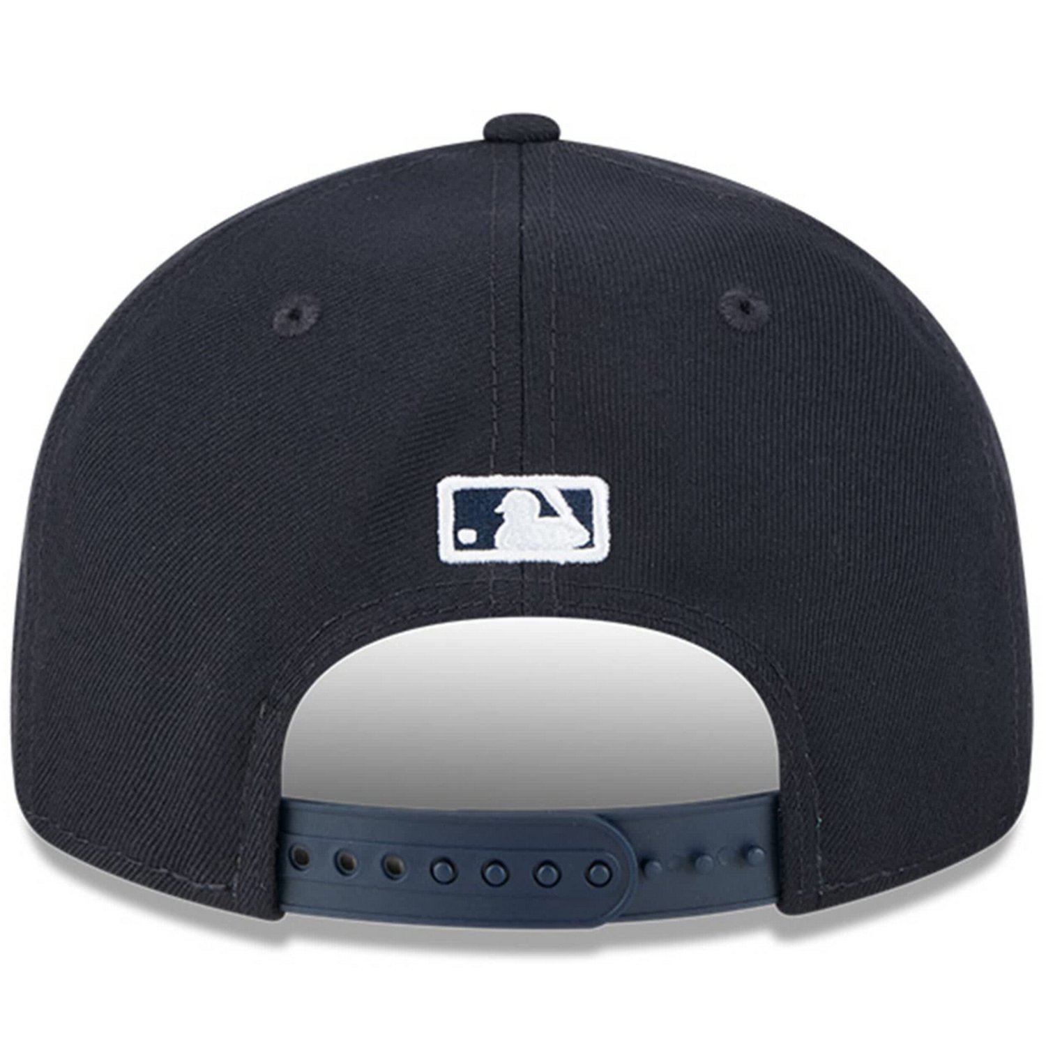 New Era Atlanta Braves Baseball Hall of Fame Retro Crown 9FIFTY Adjustable Hat - view number 4