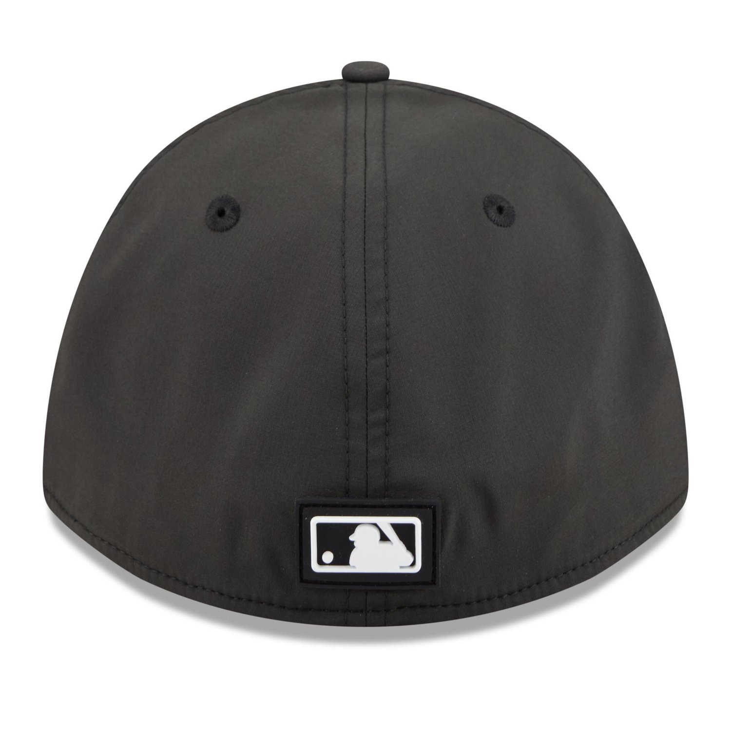 New Era Chicago White Sox 2026 Clubhouse M-Crown 39THIRTY Flex Hat - view number 4