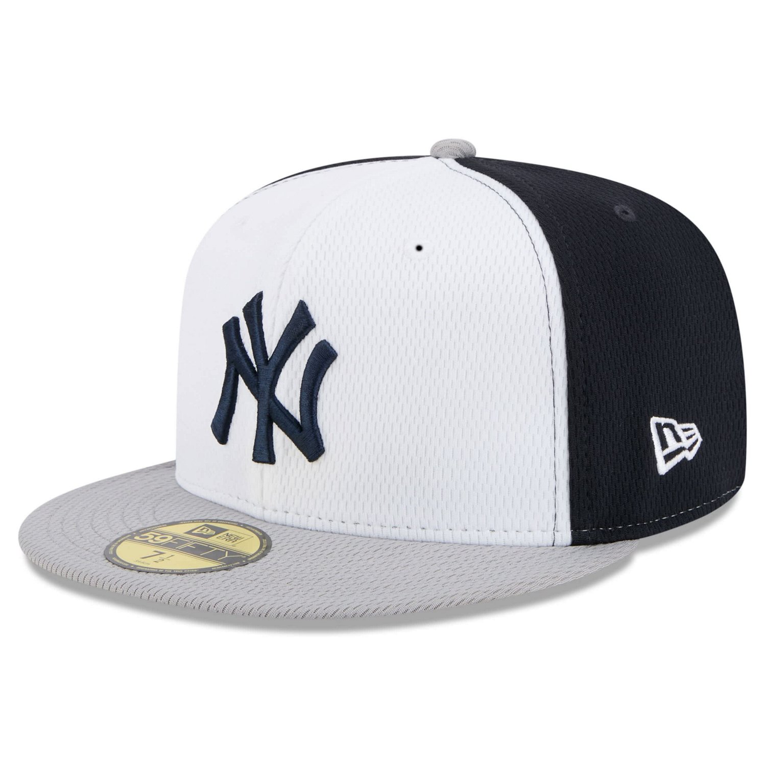 New Era Gray New York Yankees 2025 MLB Clubhouse 59FIFTY Fitted Hat - view number 1