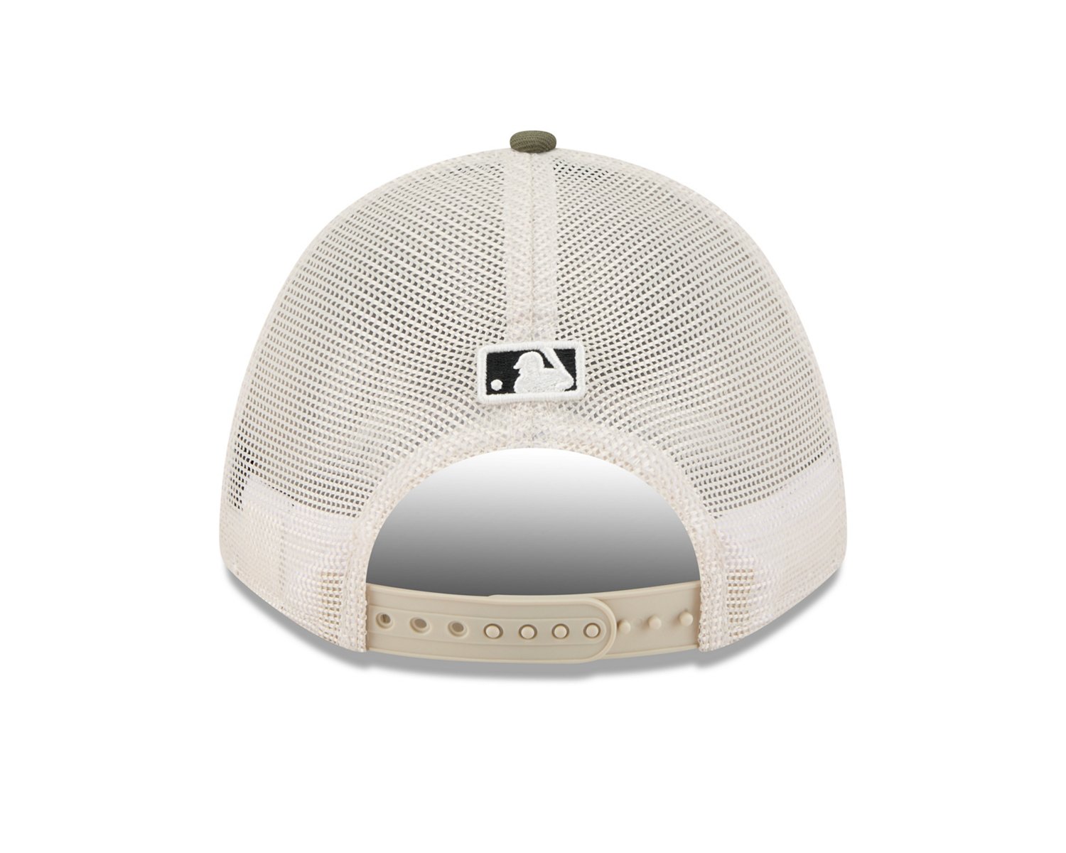 New Era Men's Cleveland Guardians  2025 Armed Forces Day M-Crown 9FORTY A-Frame - view number 2