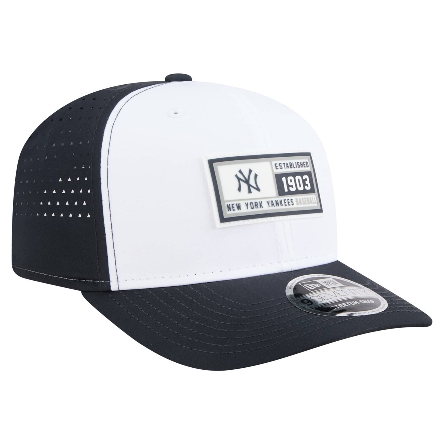 New Era Navy New York Yankees Established Patch 9SEVENTY Adjustable Hat - view number 3