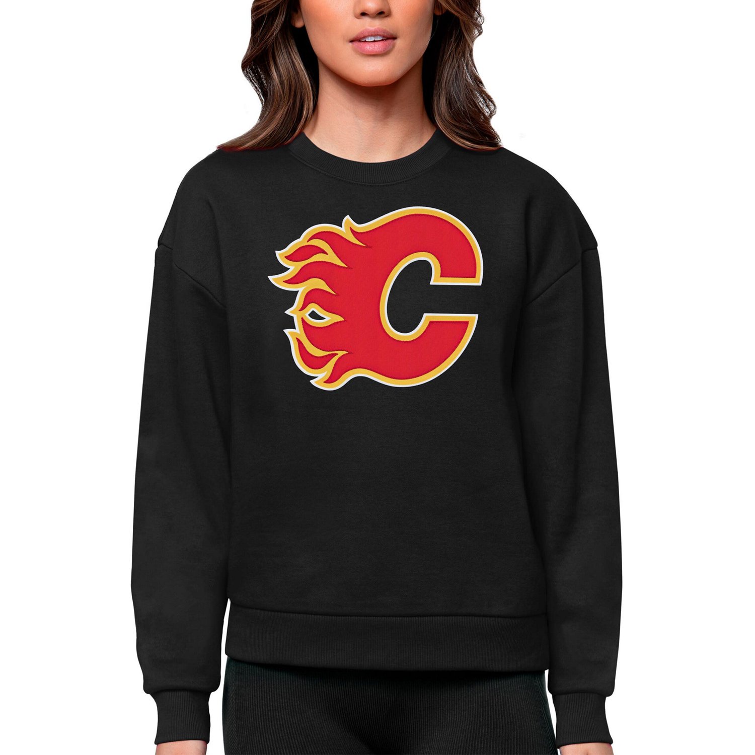 Antigua Calgary Flames Primary Logo Team Logo Victory Crewneck Pullover Sweatshirt