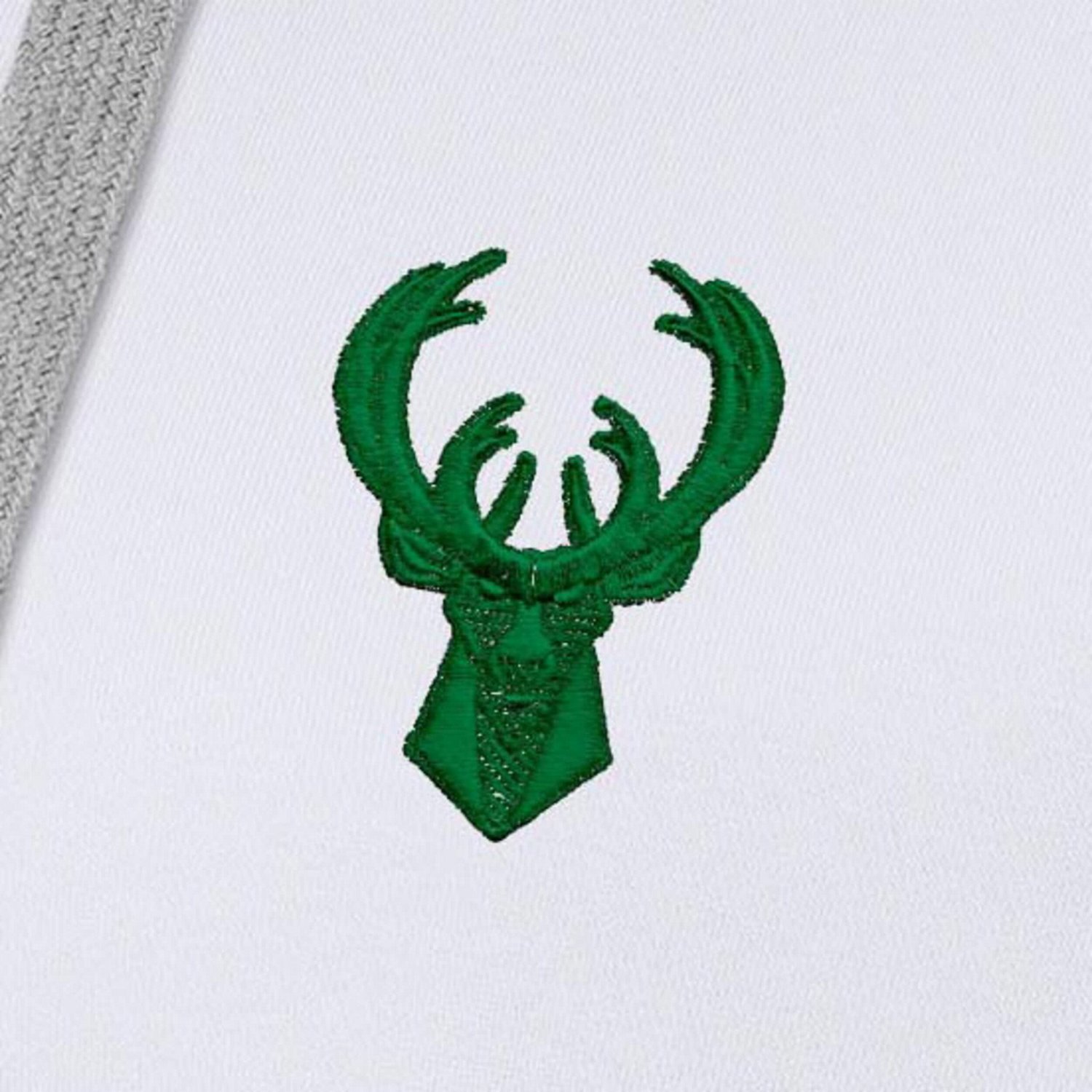 Antigua Milwaukee Bucks St Patrick's Day Victory Pullover Hoodie                                                                 - view number 4