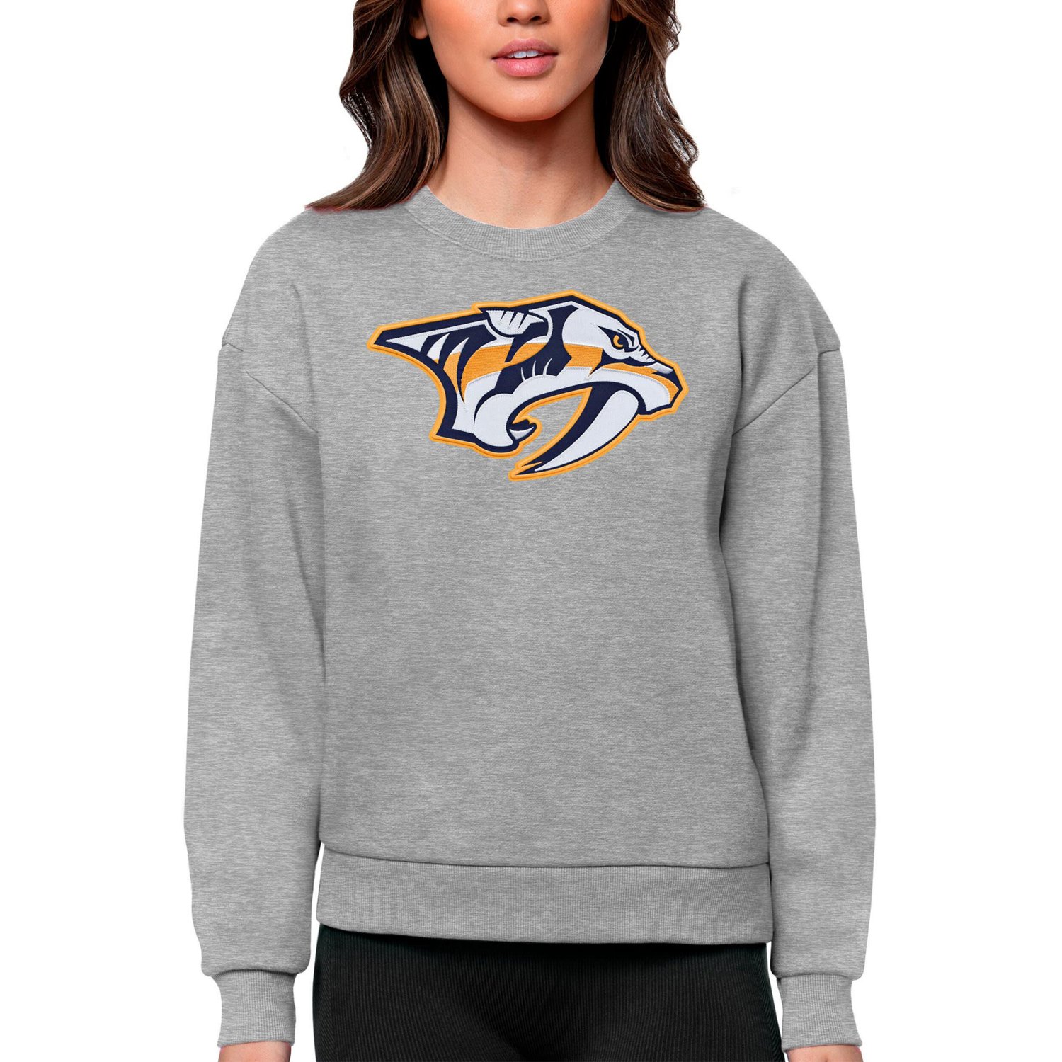 Antigua Nashville Predators Primary Logo Team Logo Victory Crewneck Pullover Sweatshirt Academy