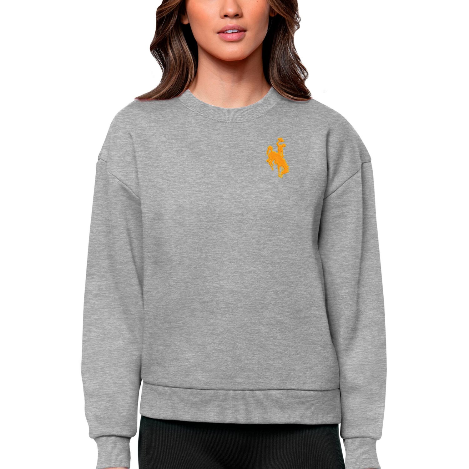 Antigua Wyoming Cowboys Logo Victory Crewneck Pullover Sweatshirt