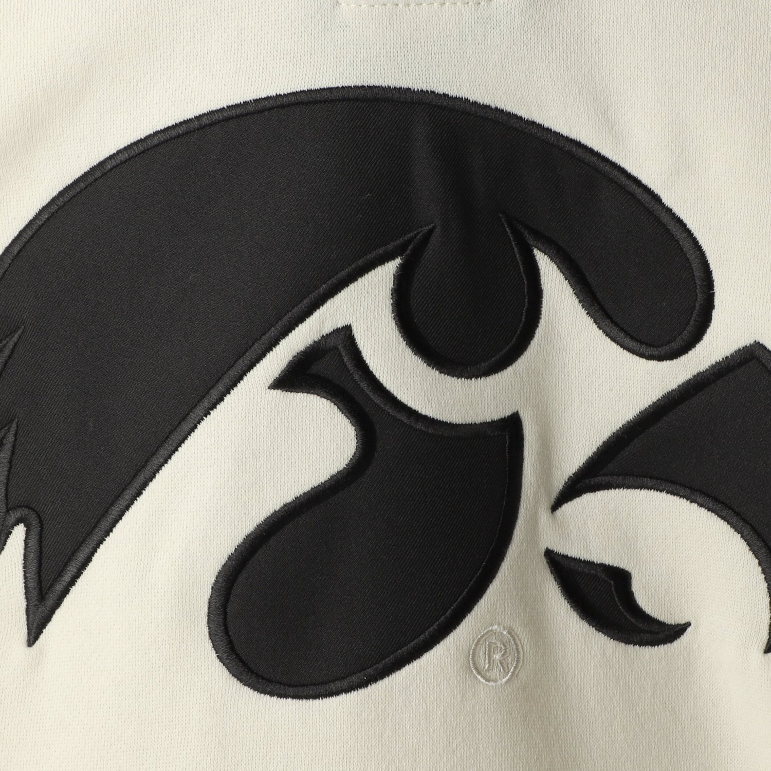 Colosseum Iowa Hawkeyes 20 Lace-Up Pullover Hoodie