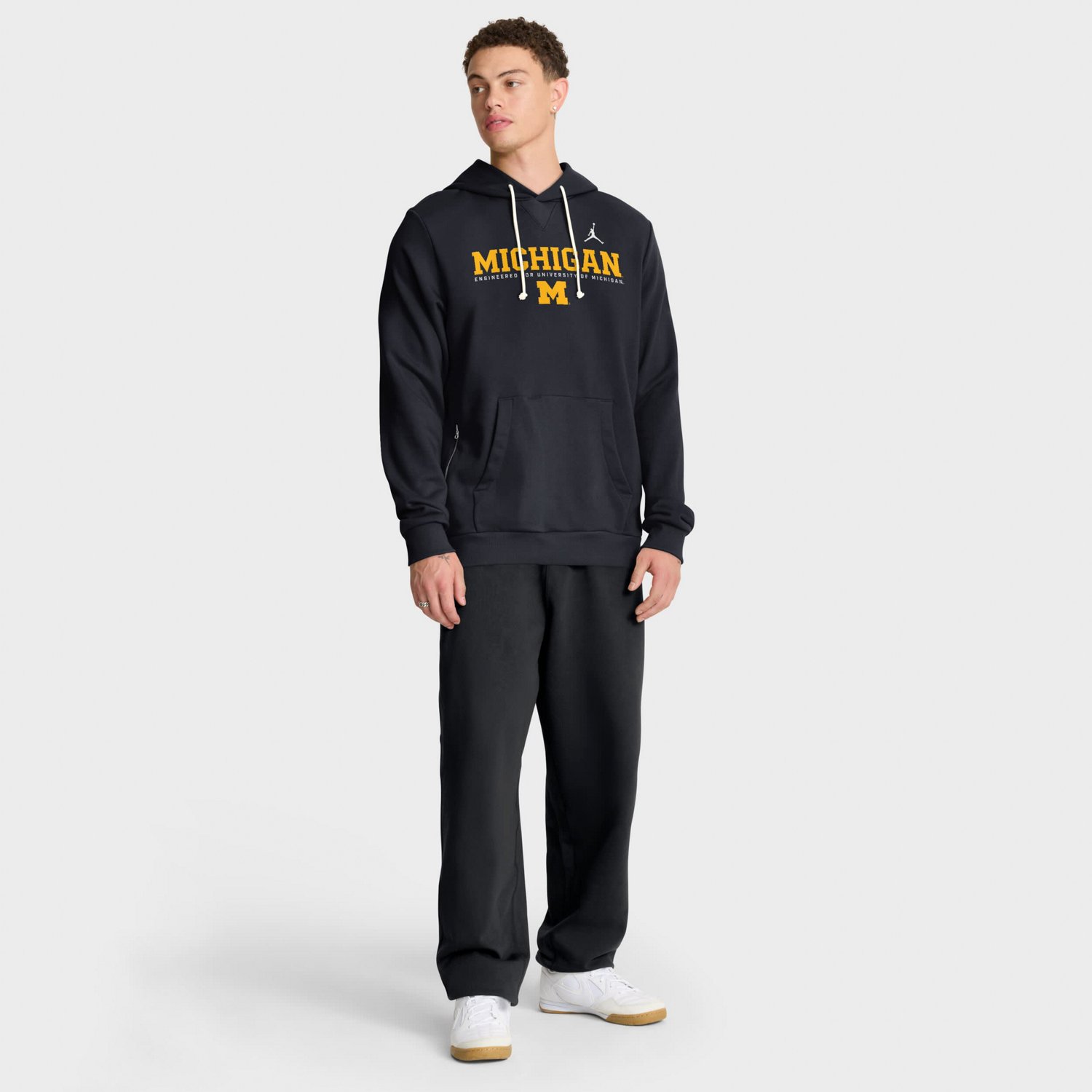 Jordan Brand Michigan Wolverines 2025 Sideline Standard Issue Dri-FIT Hoodie - view number 3