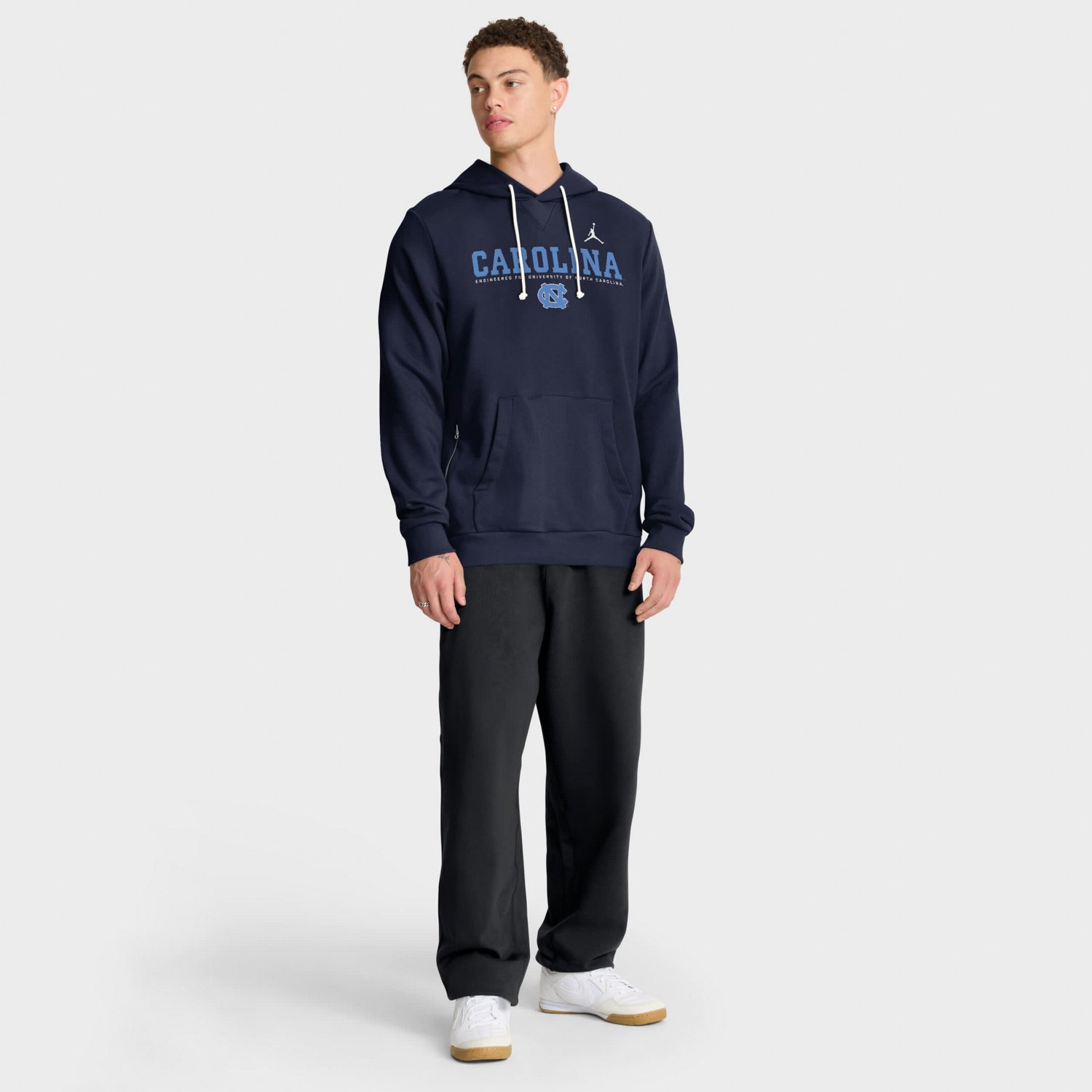 Jordan Brand North Carolina Tar Heels 2025 Sideline Standard Issue Dri-FIT Hoodie - view number 3