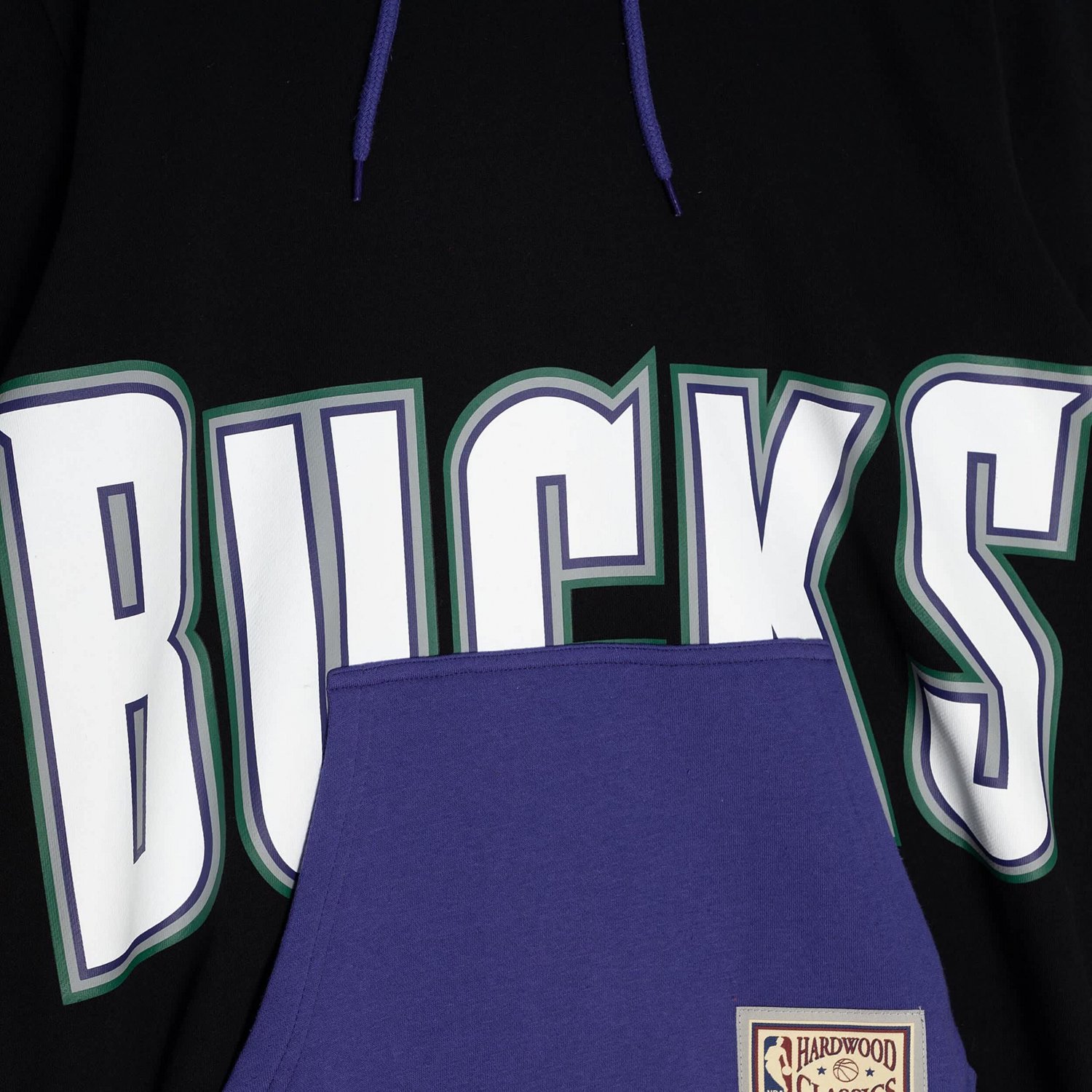 Mitchell & Ness Men’s Milwaukee Bucks Hardwood Classics Big Face 5.0 Pullover Hoodie - view number 4