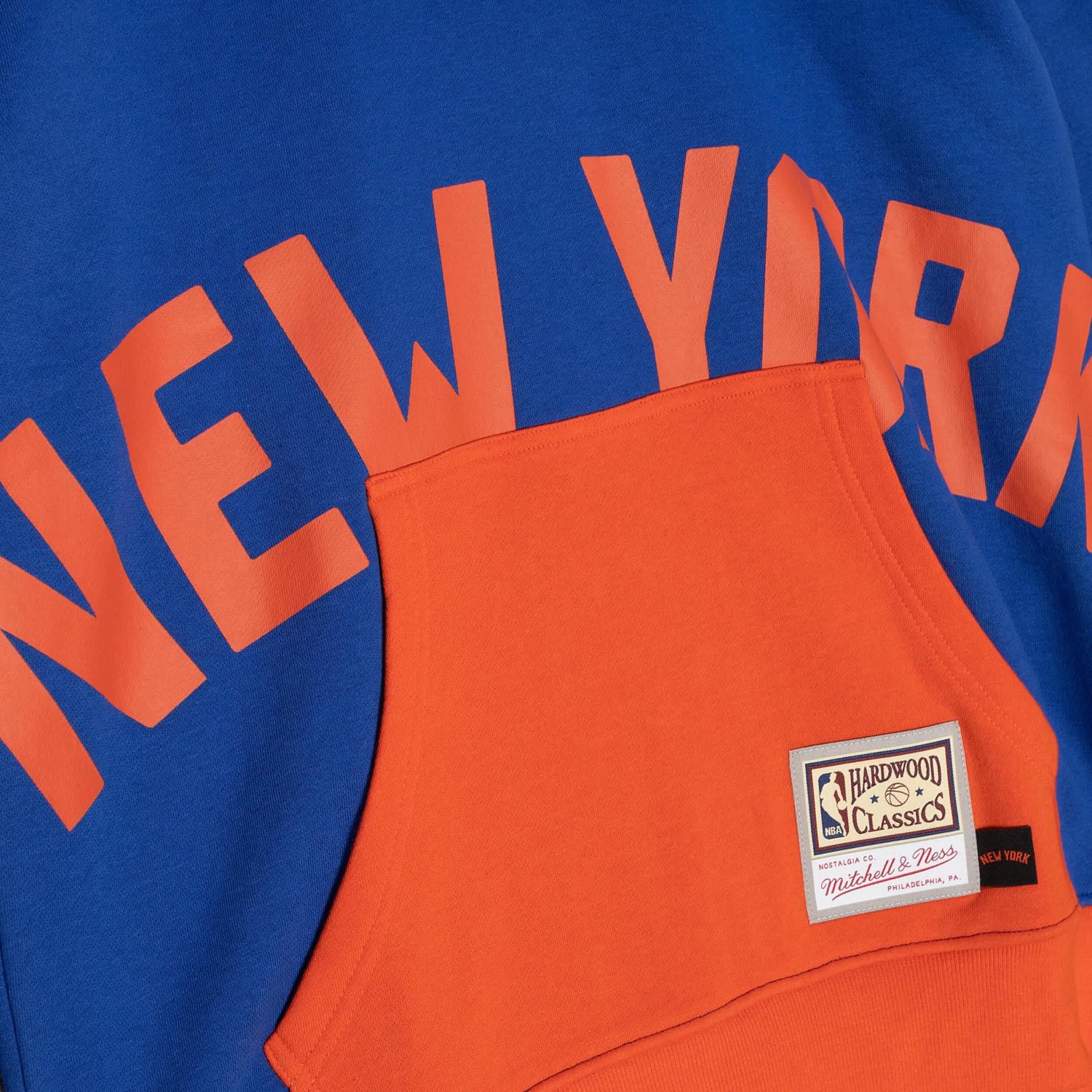 Mitchell  Ness New York Knicks Hardwood Classics Big Face 50 Pullover Hoodie