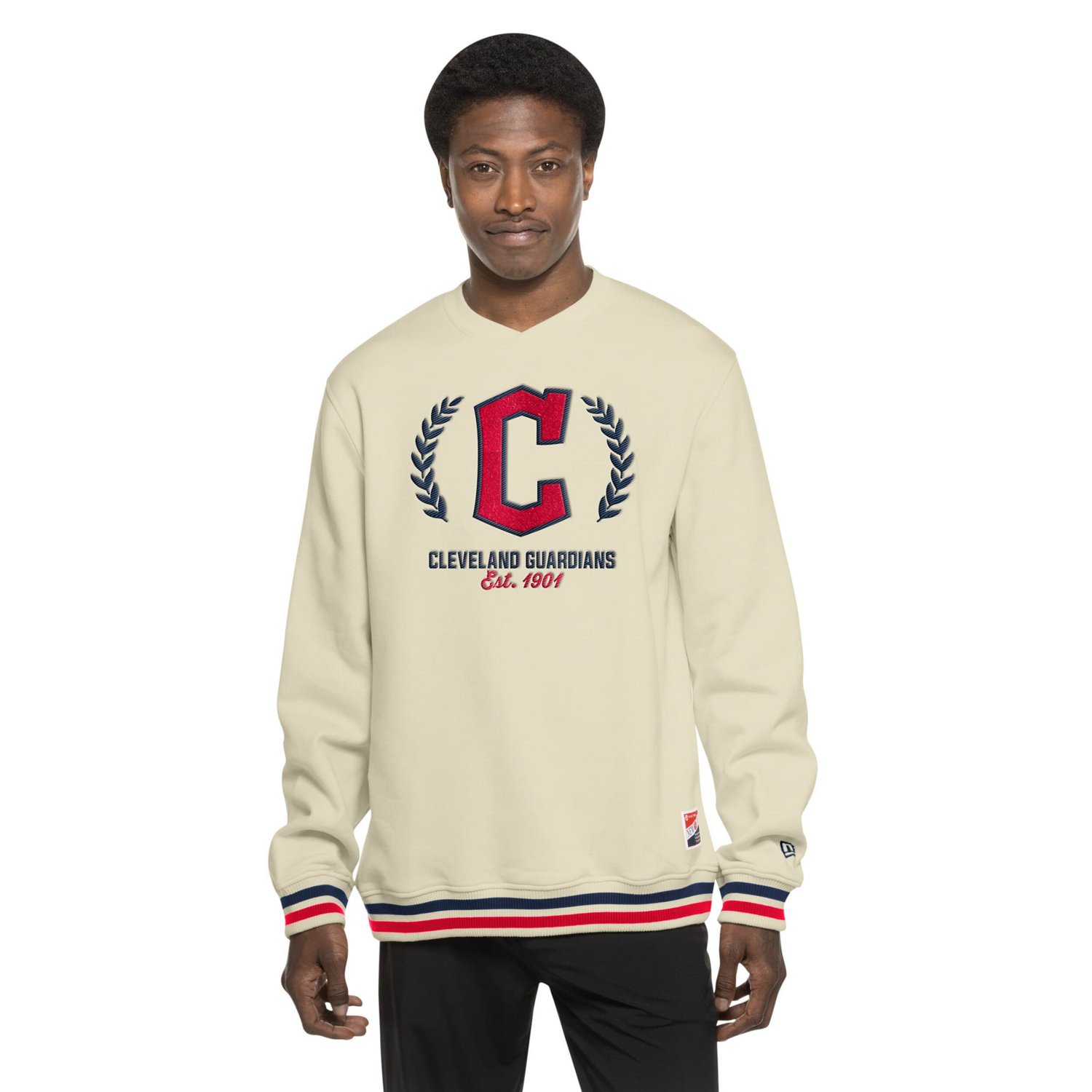 New Era Cleveland Guardians Throwback Pullover Sweatshirt - view number 4
