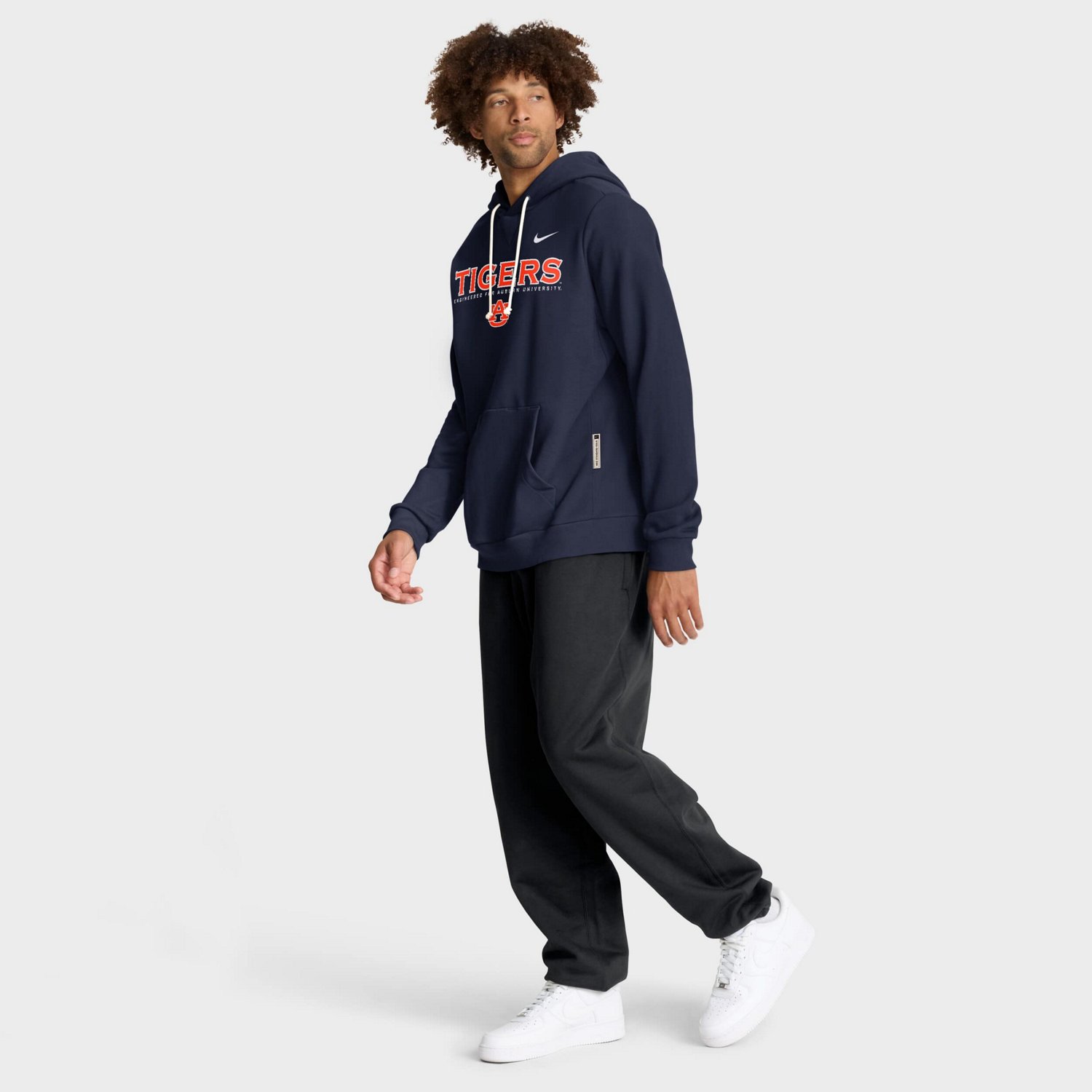 Nike Auburn Tigers 2025 Sideline Standard Issue Dri-FIT Hoodie