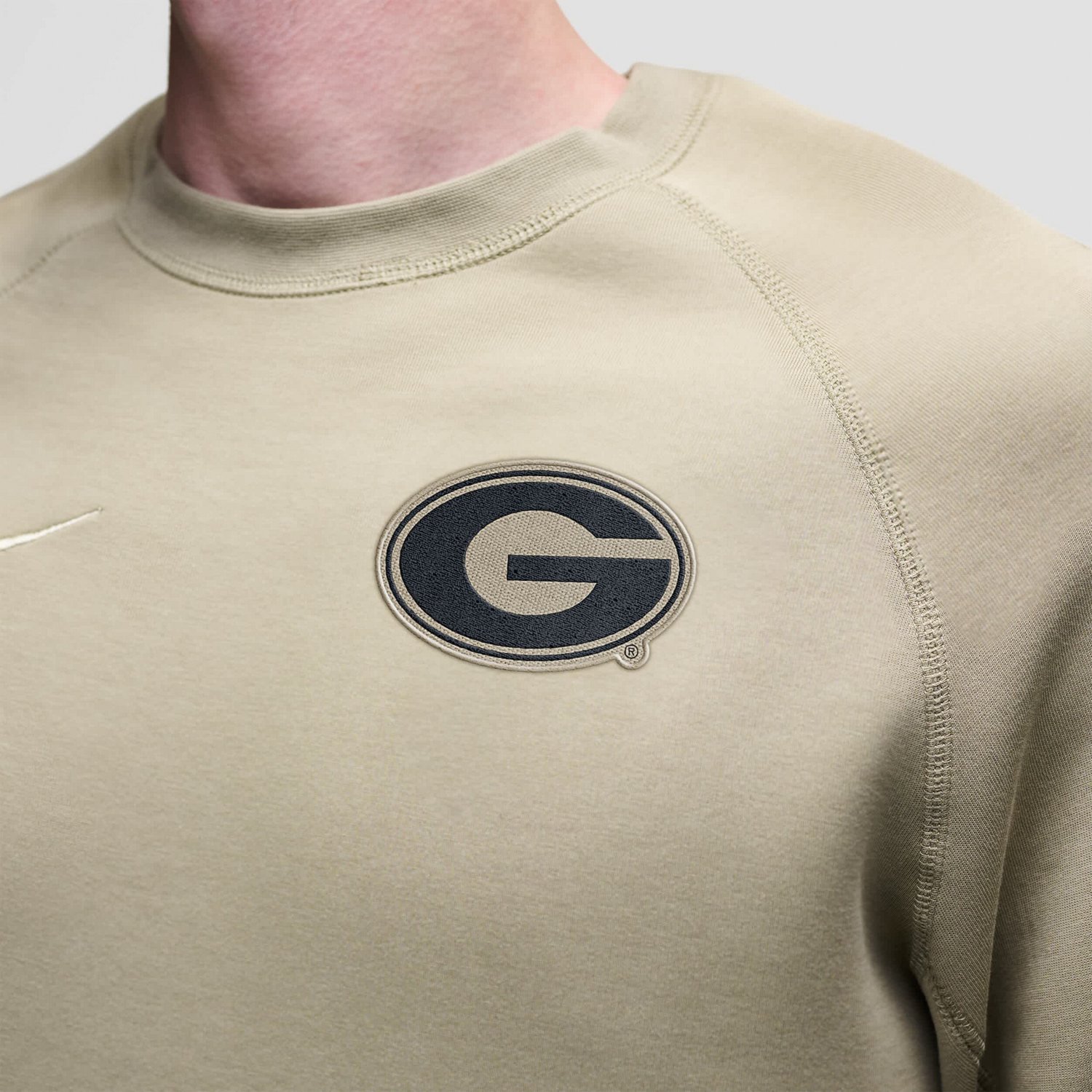 Nike Georgia Bulldogs Tech Fleece Raglan Sweatshirt - view number 4