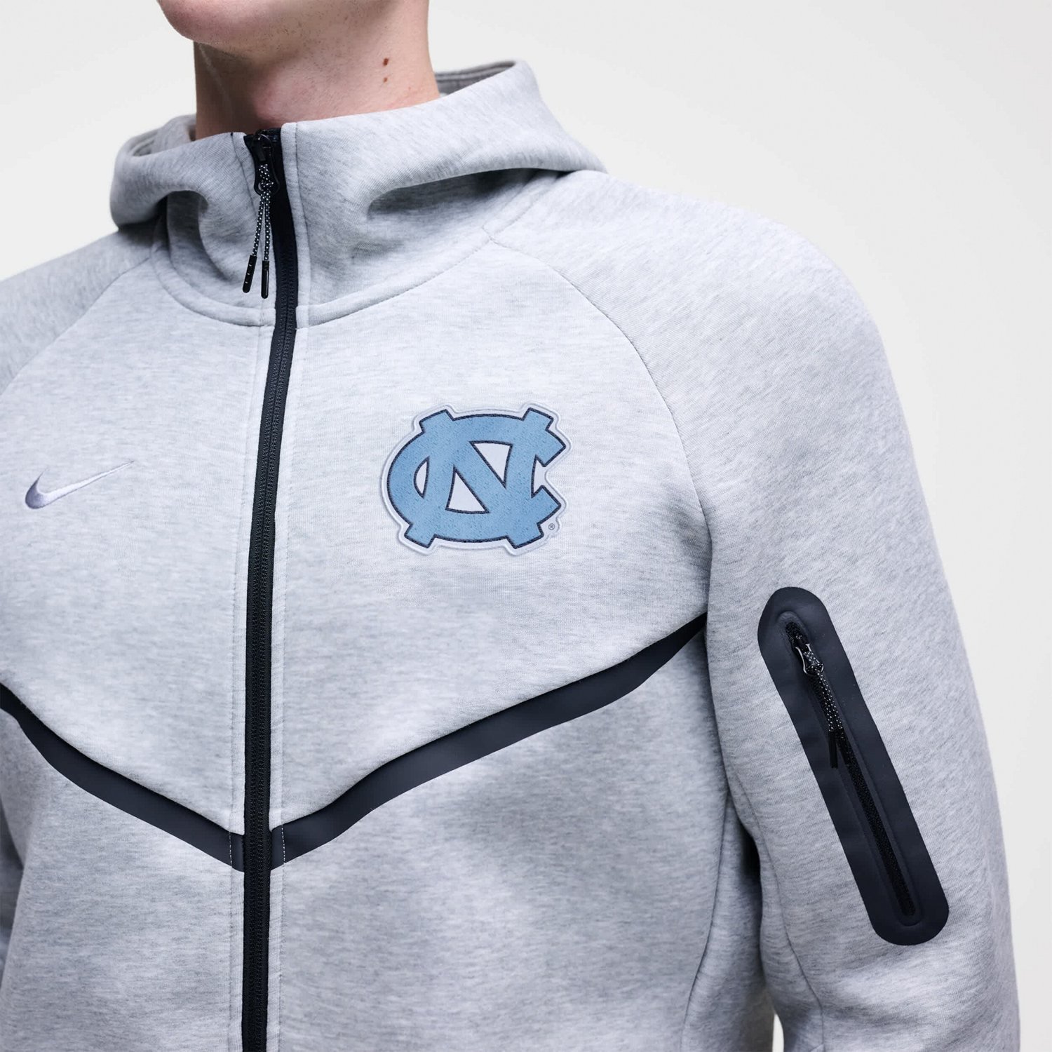 Nike North Carolina Tar Heels Tech Fleece Full-Zip Windrunner Hoodie - view number 4
