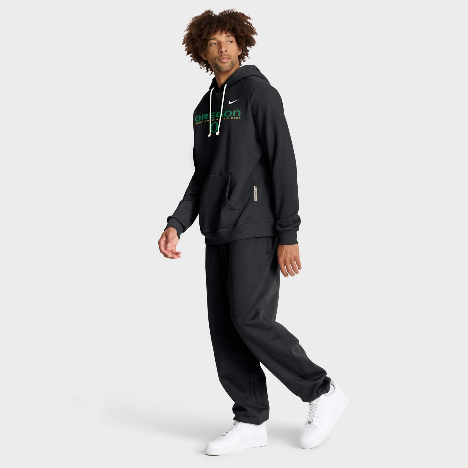 Nike Oregon Ducks 2025 Sideline Standard Issue Dri-FIT Hoodie - view number 3