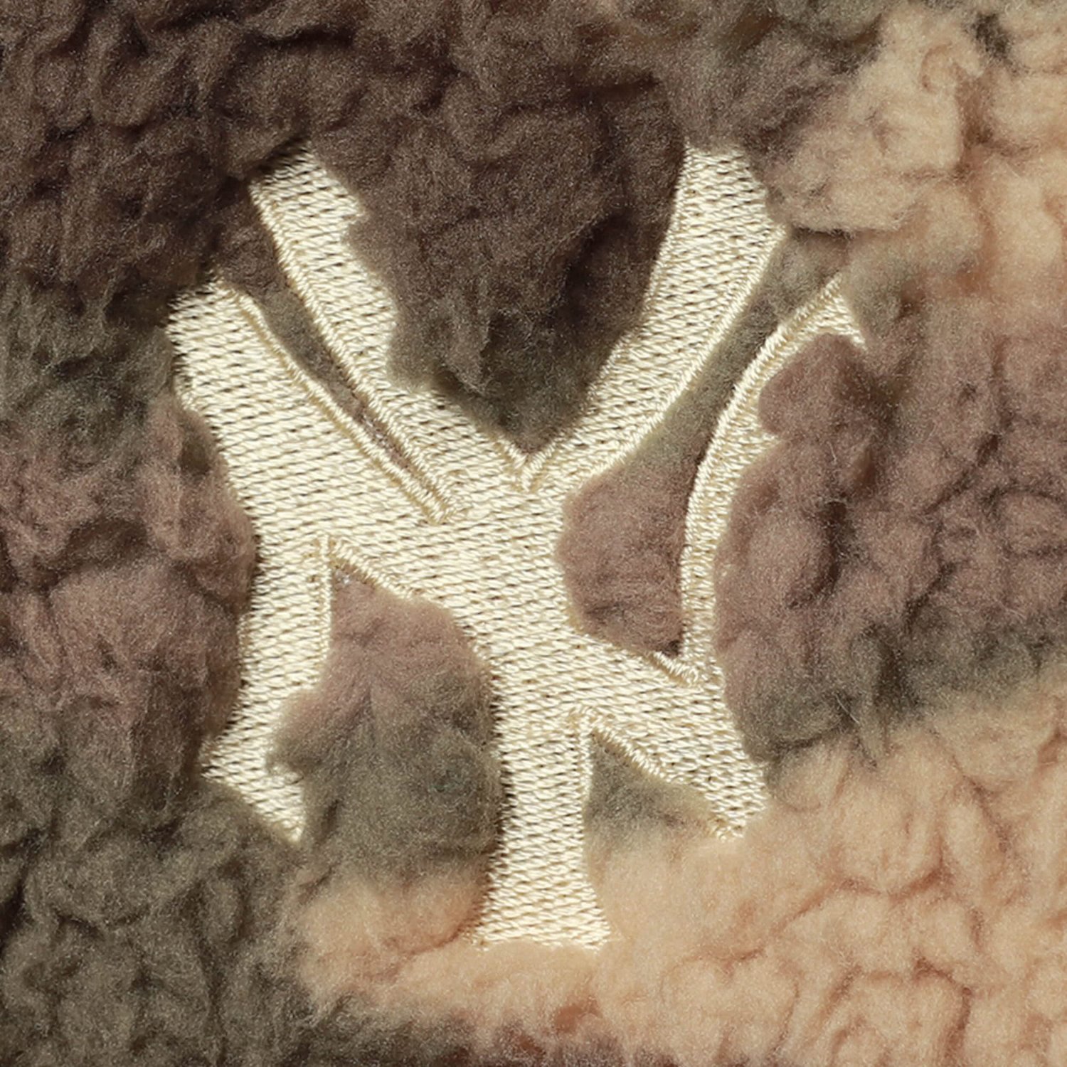 G-III 4Her by Carl Banks New York Yankees Sherpa Quarter-Zip Jacket                                                              - view number 3