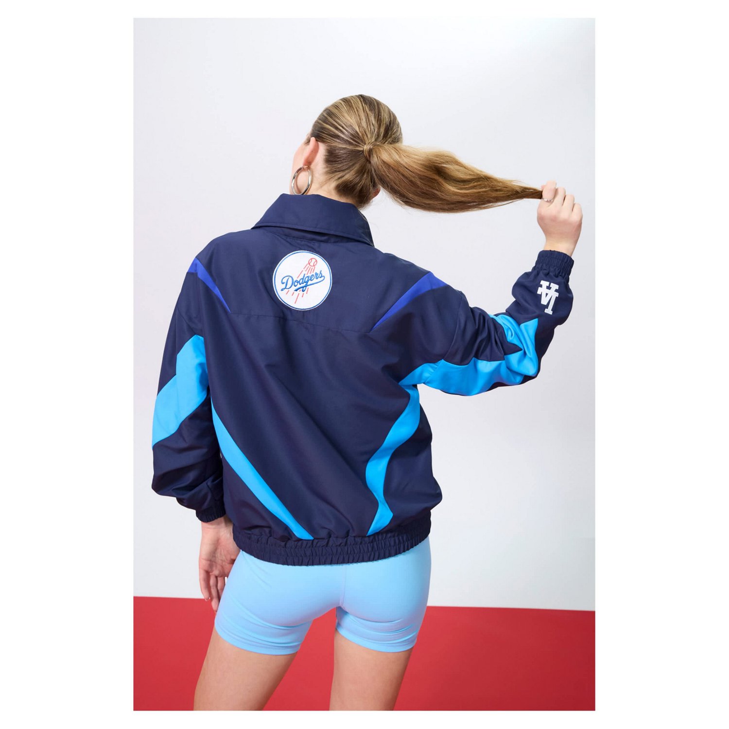 Terez Los Angeles Dodgers Ripstop Chevron Quarter-Zip Pullover - view number 2