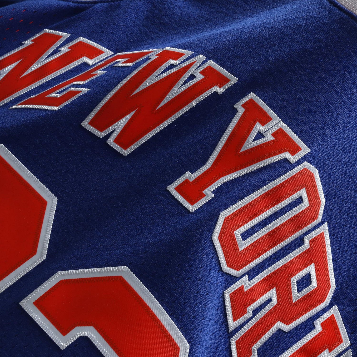 Mitchell  Ness Patrick Ewing New York Knicks 1991 92 Hardwood Classics Swingman Jersey - view number 4
