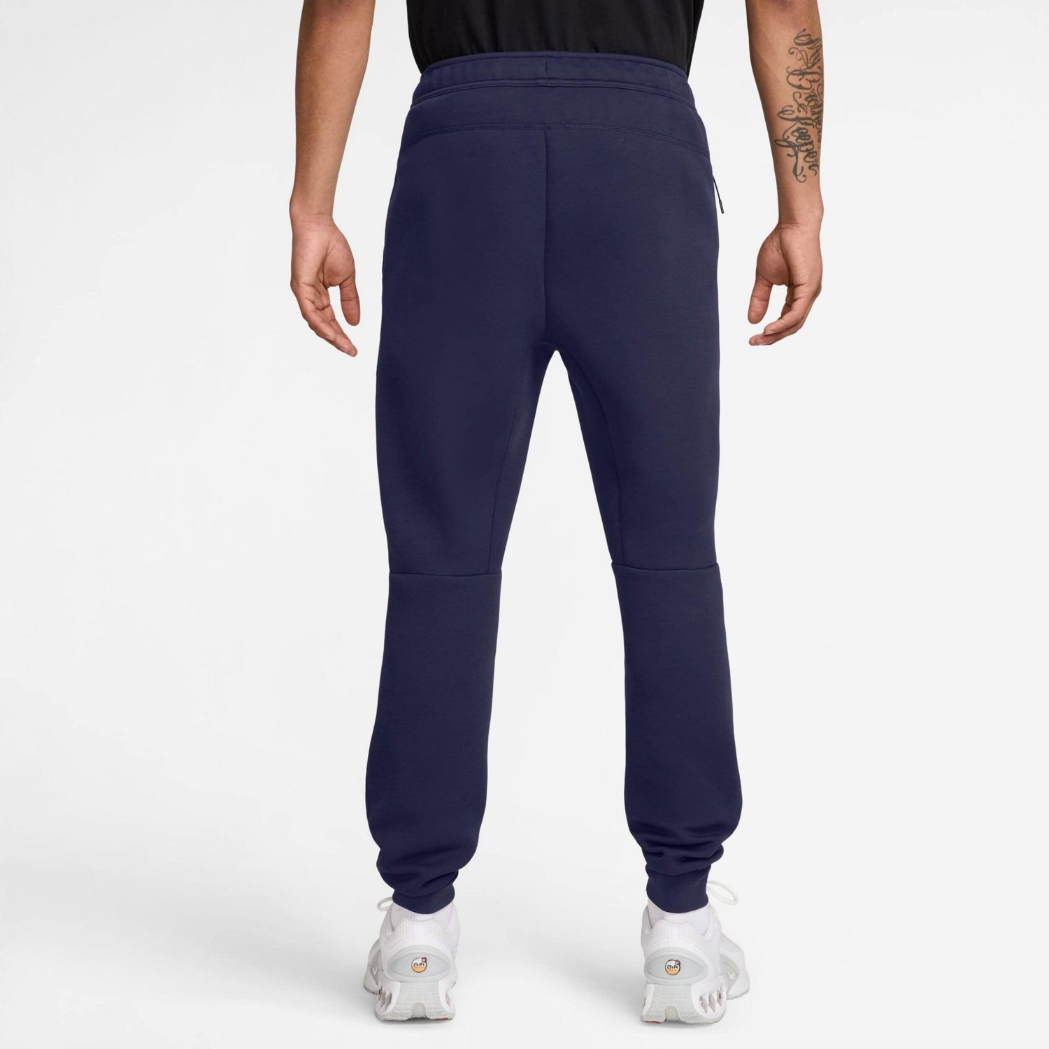 Nike Barcelona 2025 26 Tech Fleece Jogger Pants - view number 2