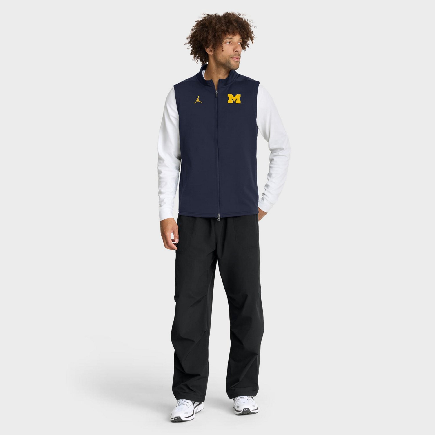Jordan Brand Michigan Wolverines Primetime Victory Performance Full-Zip Vest - view number 3