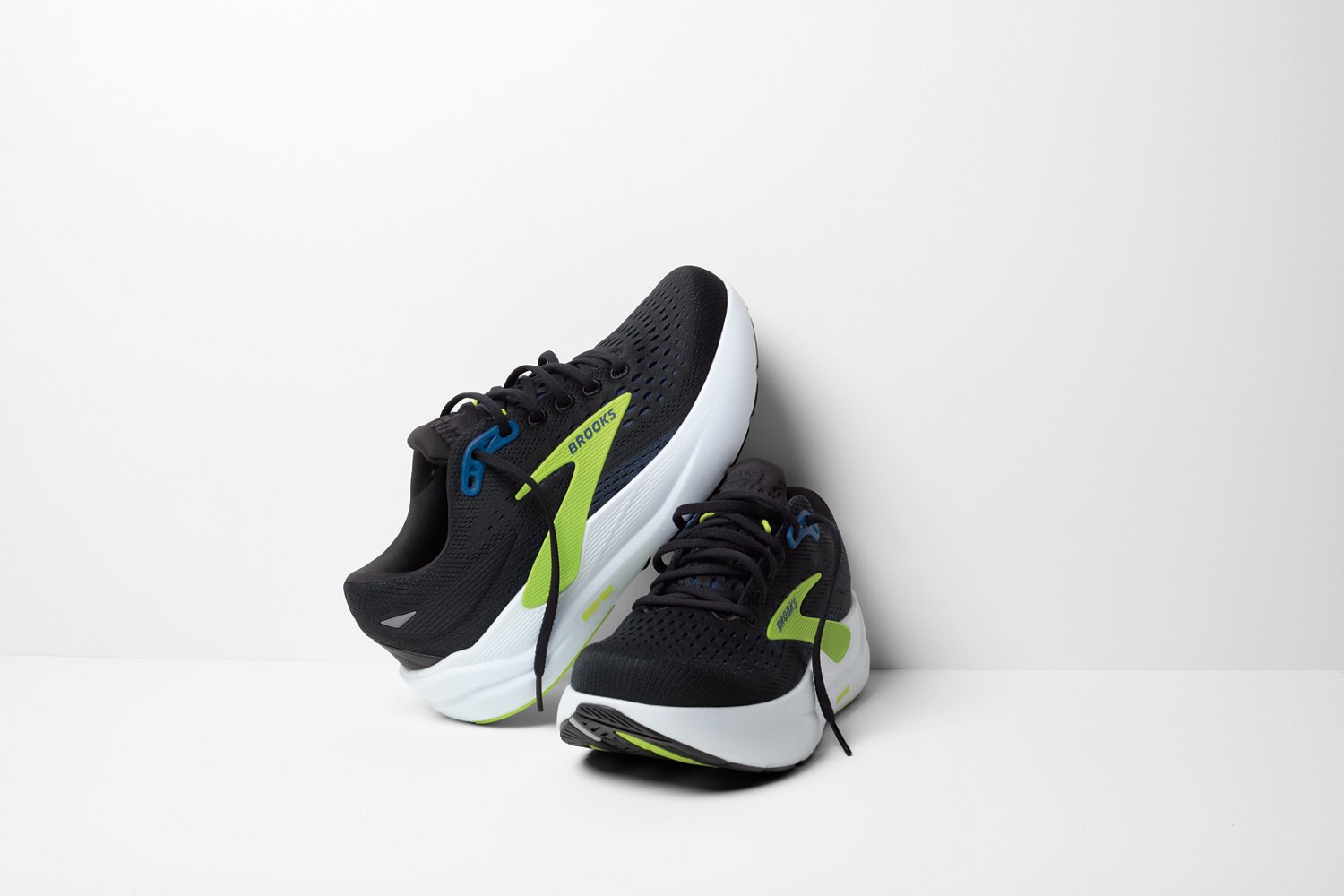Brooks Men's Ghost Max 3 Running Shoes - view number 8